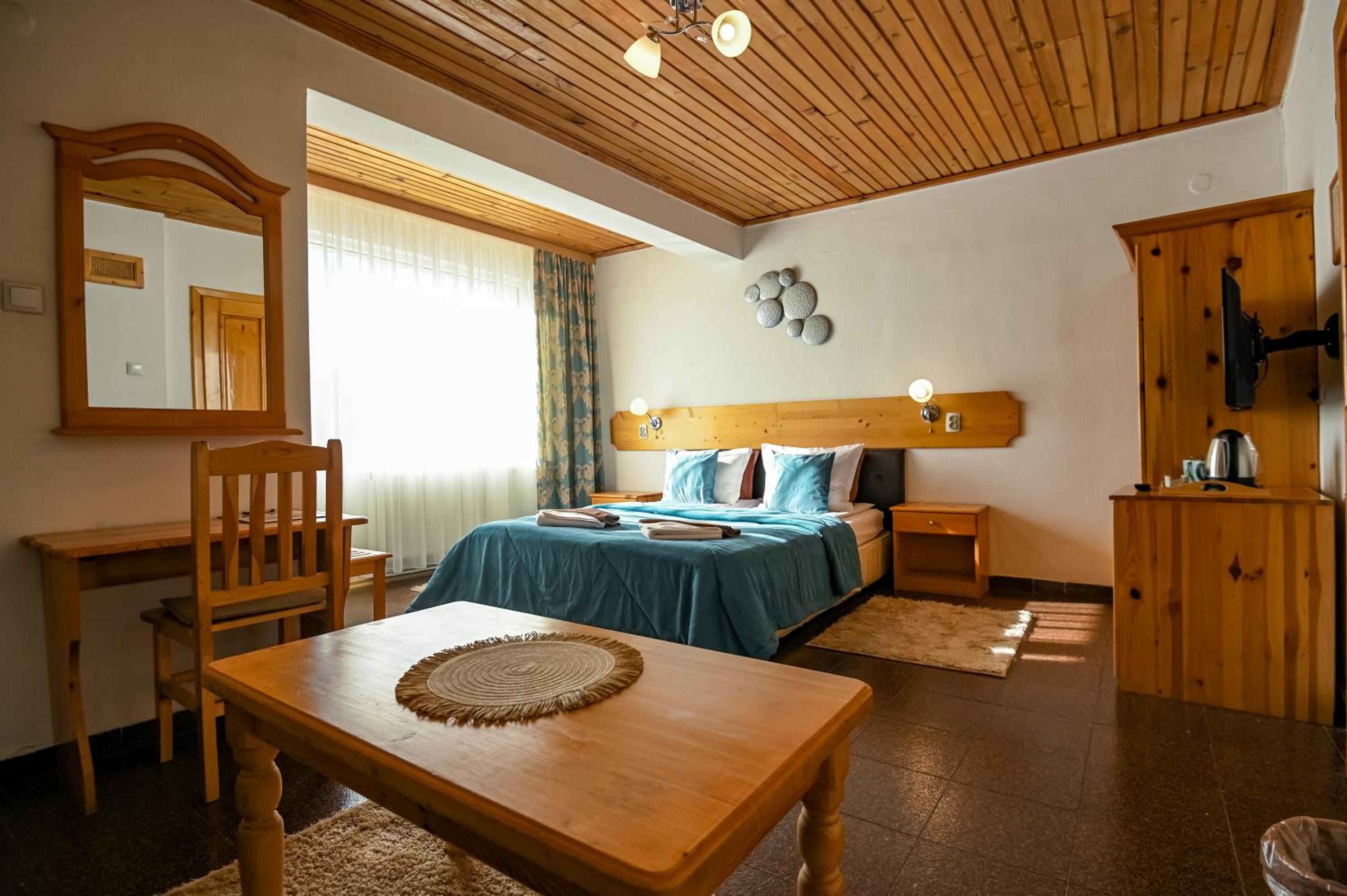 Deluxe Double Room with Balcony photo 1