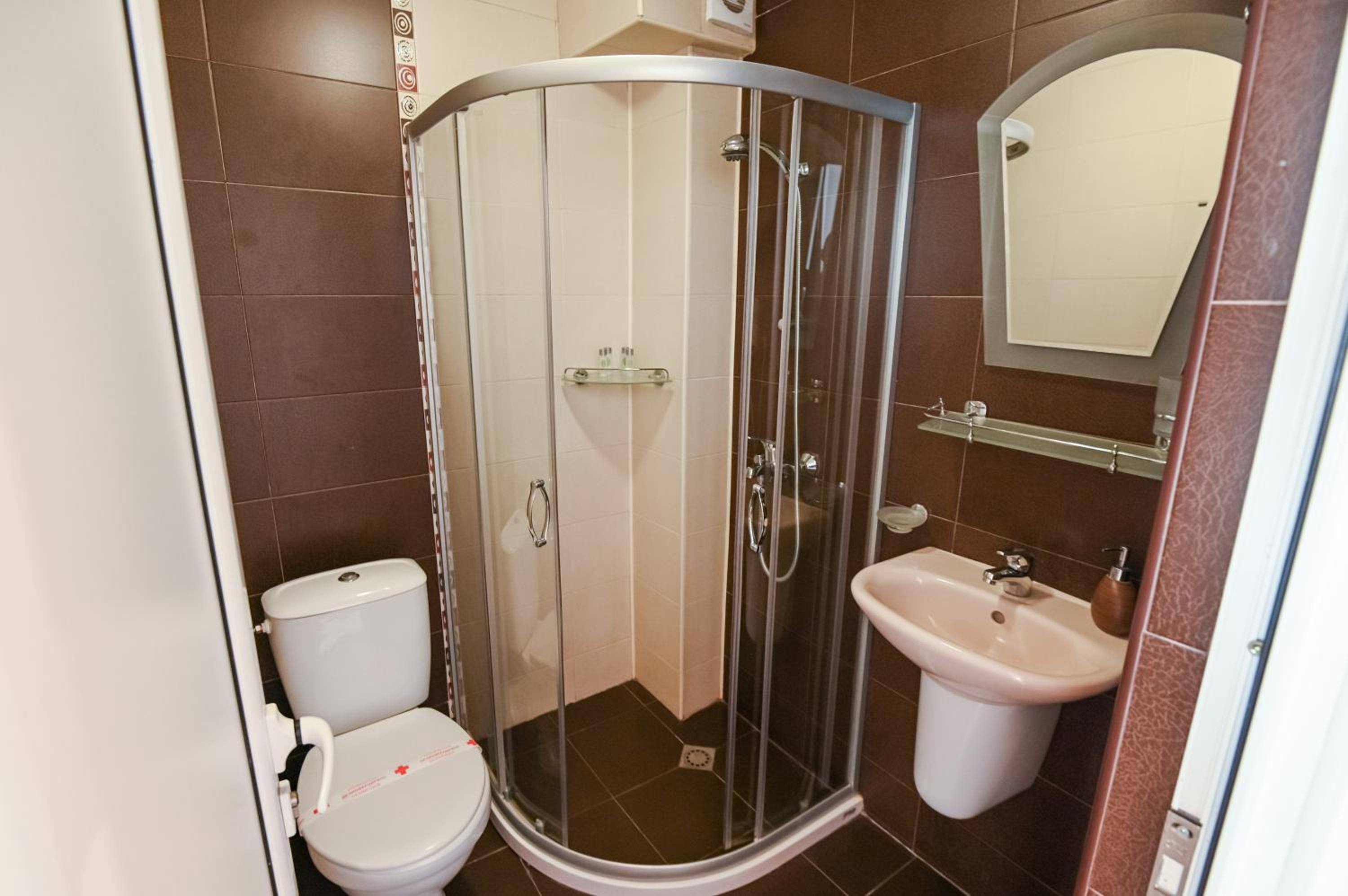 Double or Twin Room with Balcony photo 3
