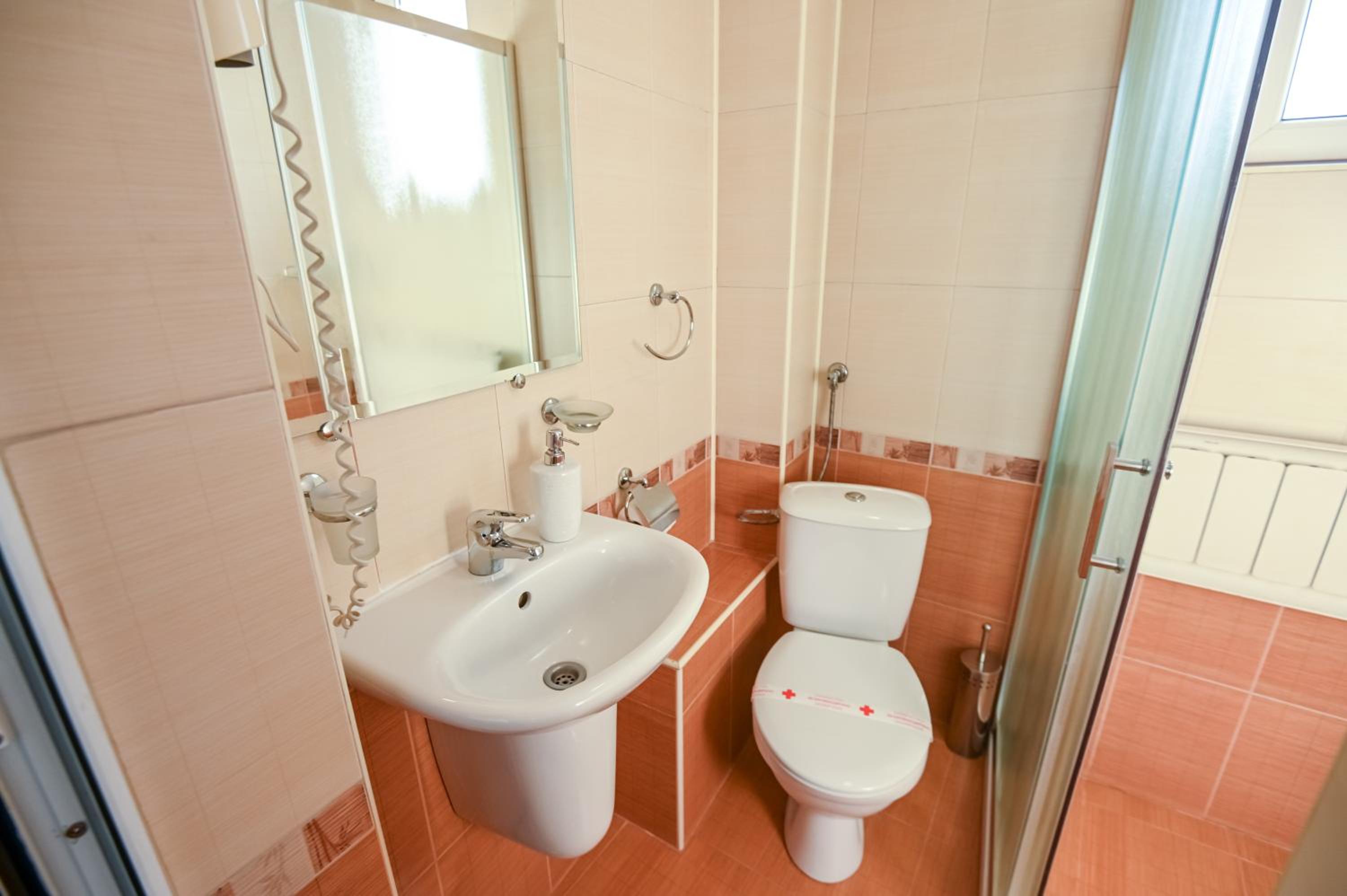 Deluxe Double Room with Balcony photo 2