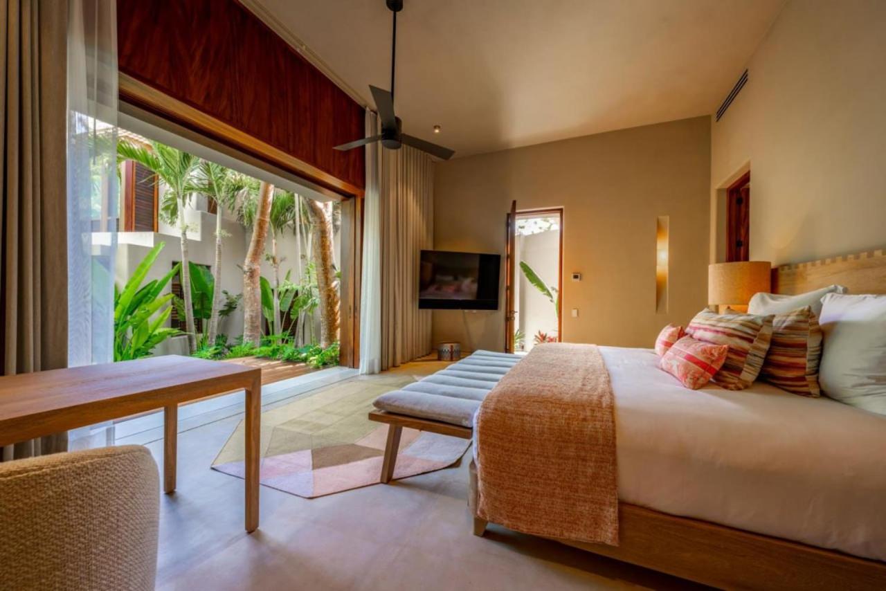 Villa photo 1
