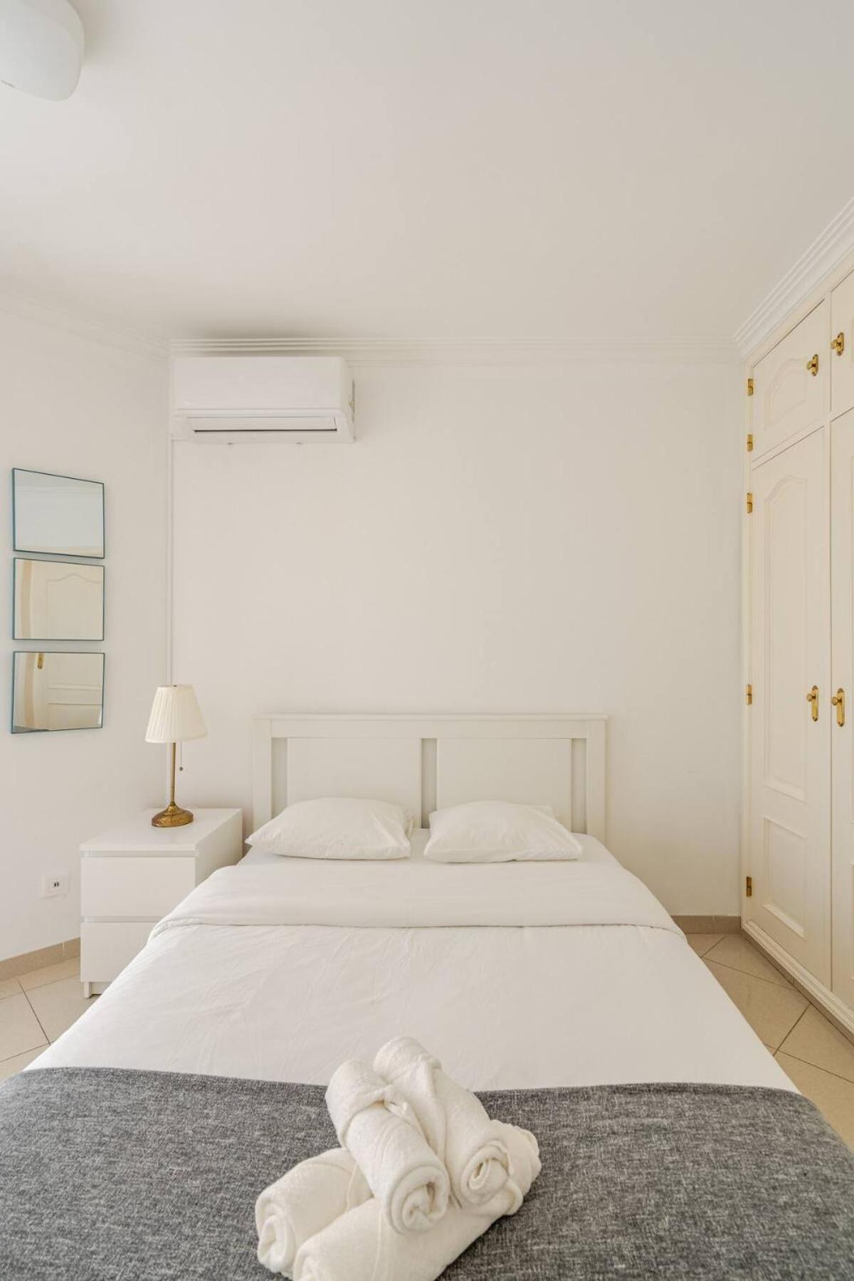 Standard Double Room with Shared Bathroom photo 2