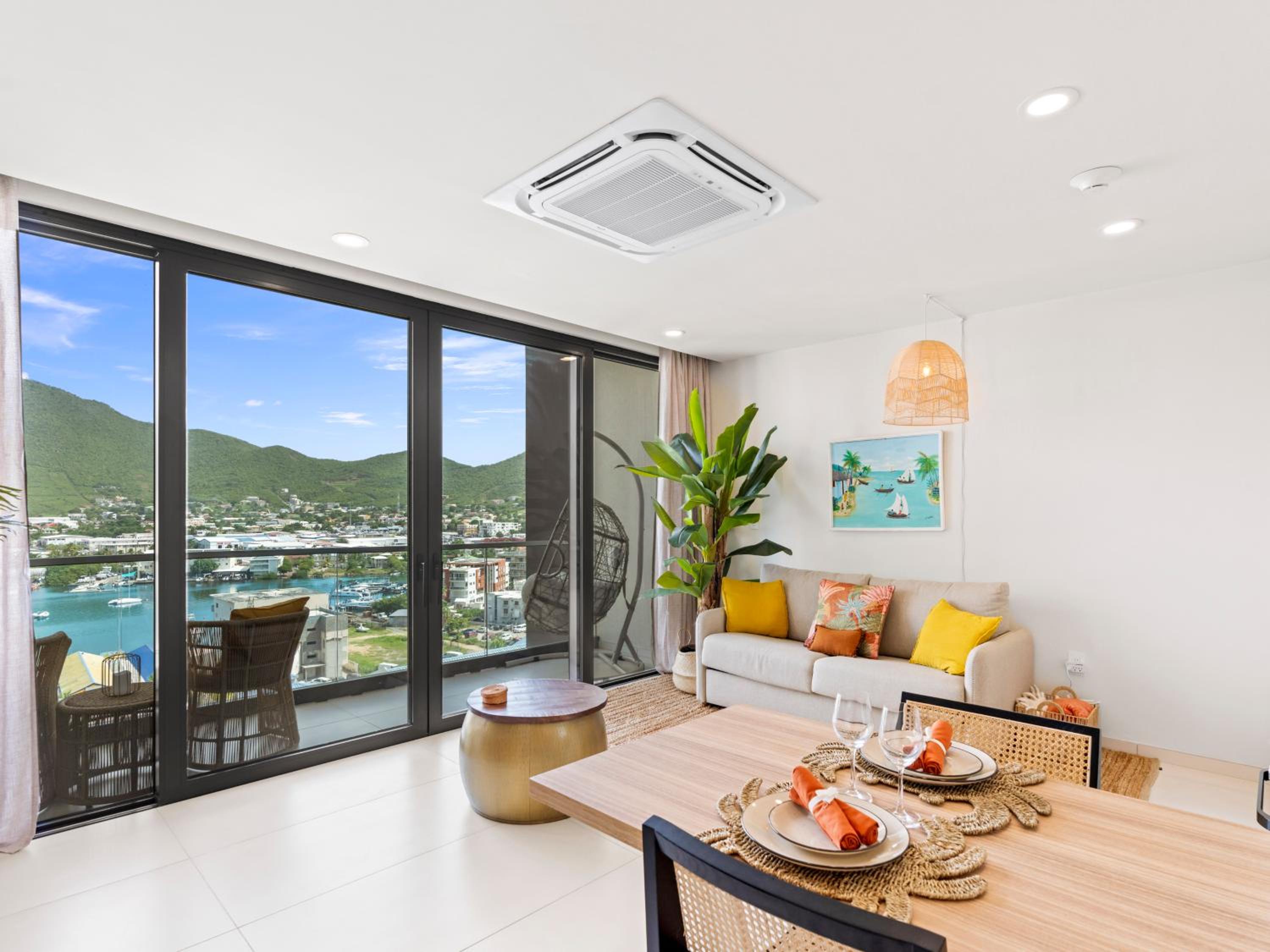 One-Bedroom Apartment with View