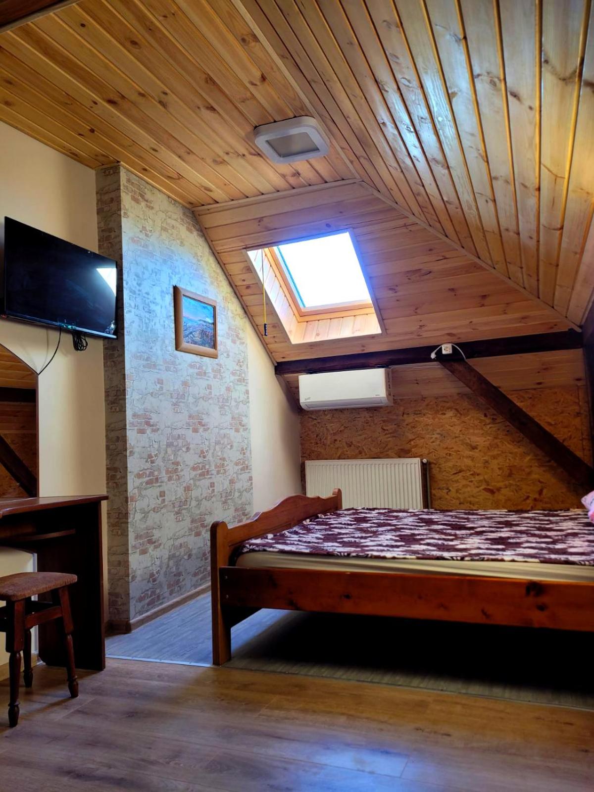 Classic Quadruple Room photo 2