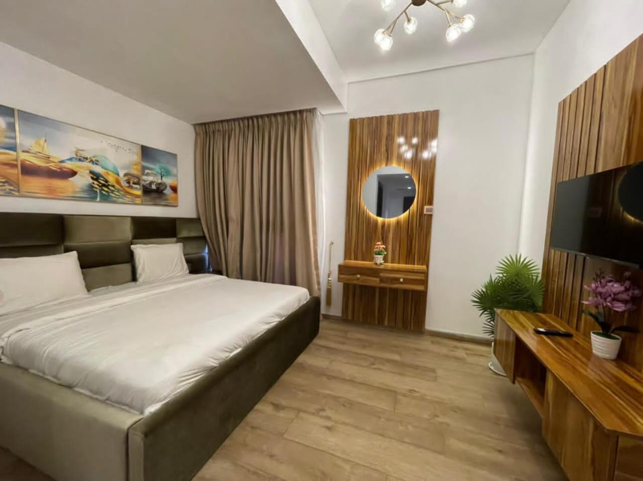 Three-Bedroom House photo 1