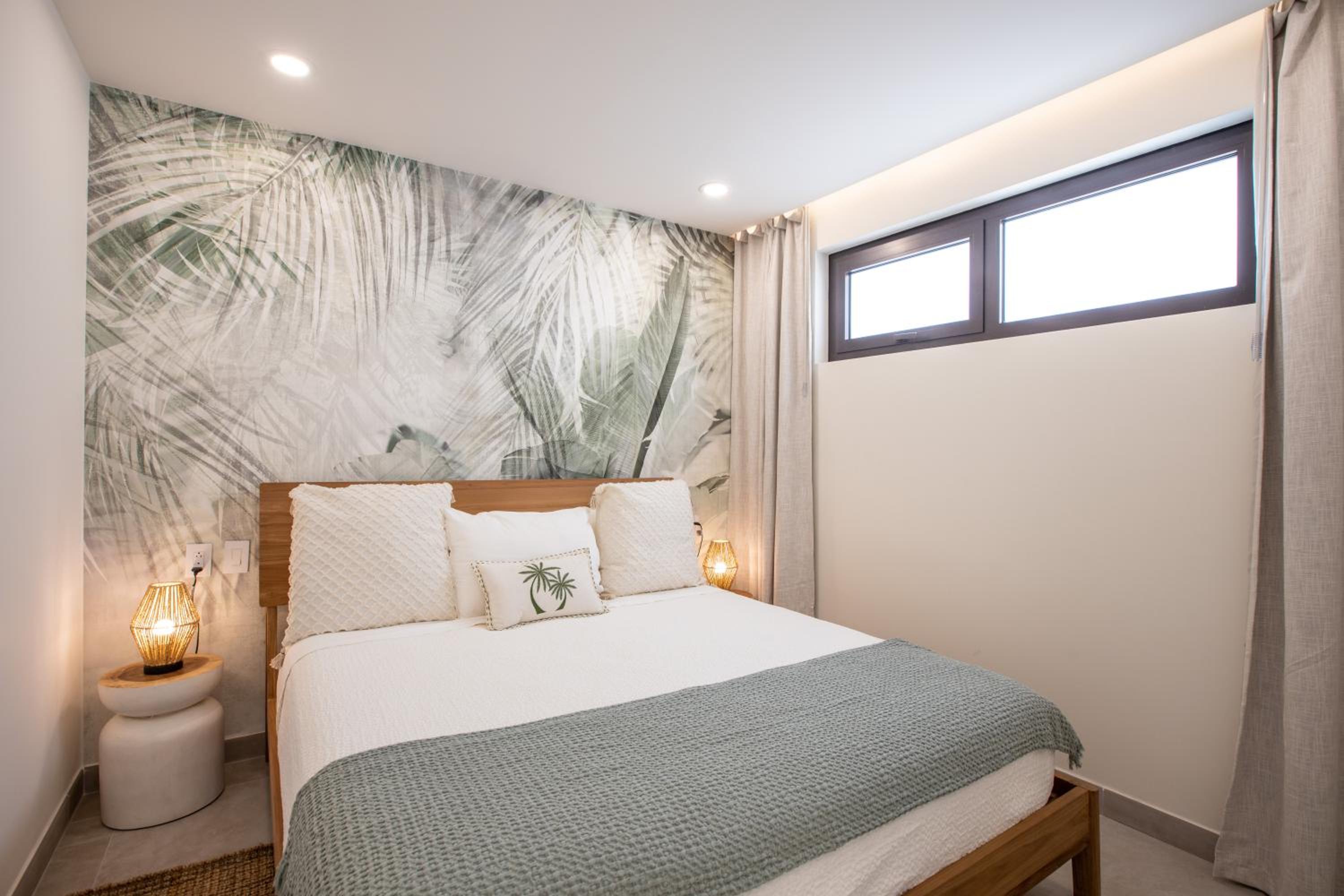 One-Bedroom Apartment with View