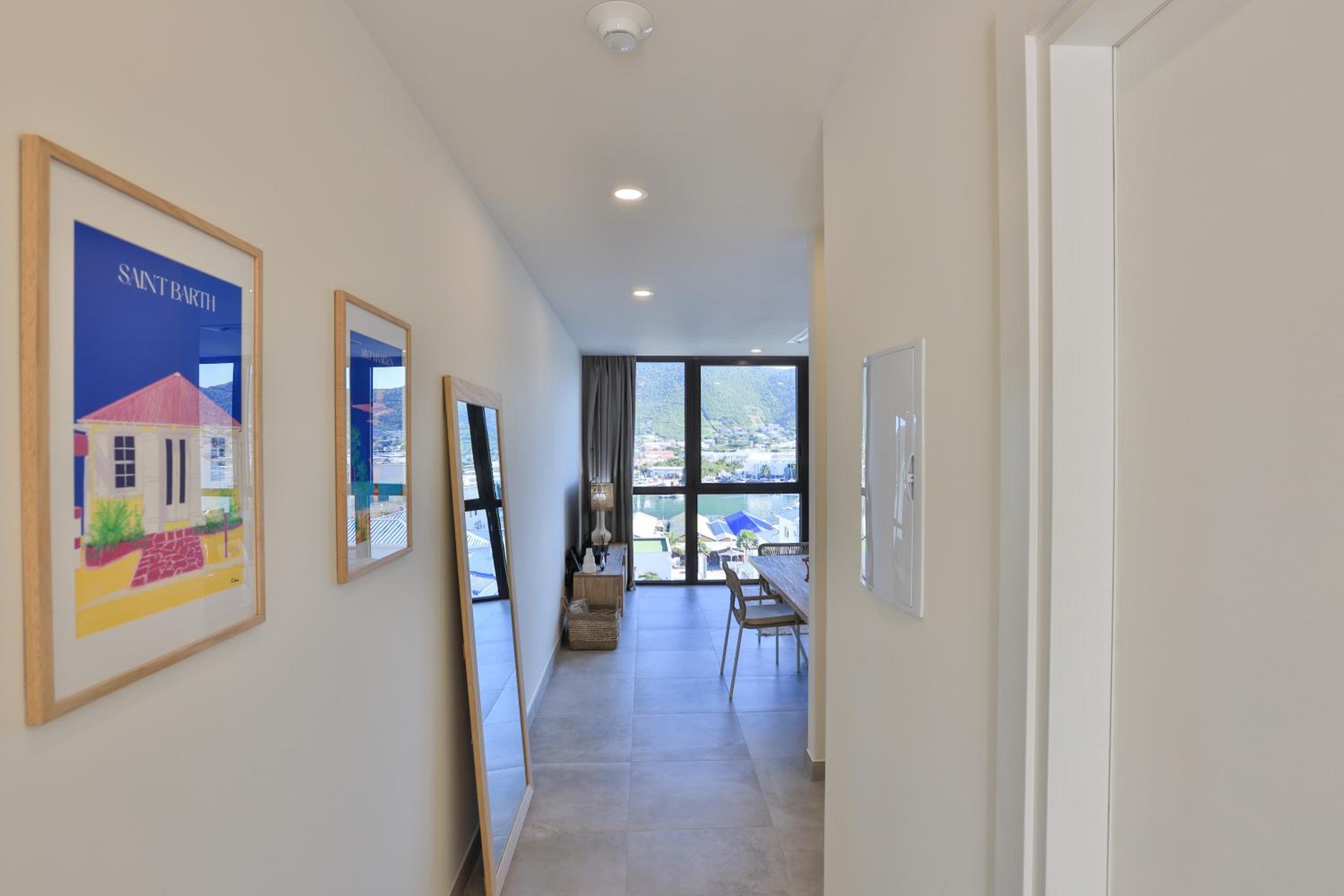 One-Bedroom Apartment with View