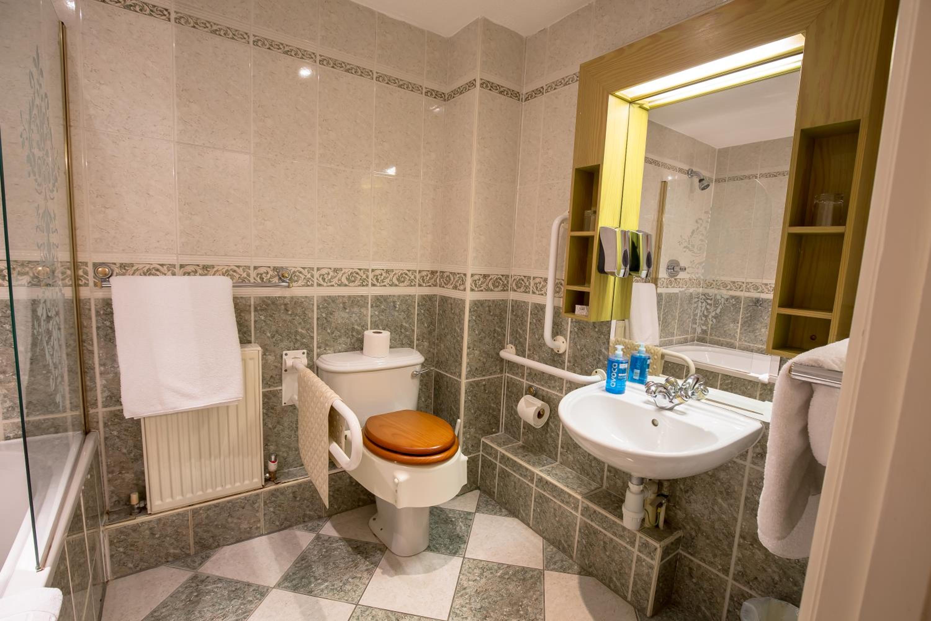 Double Room - Disability Access photo 2
