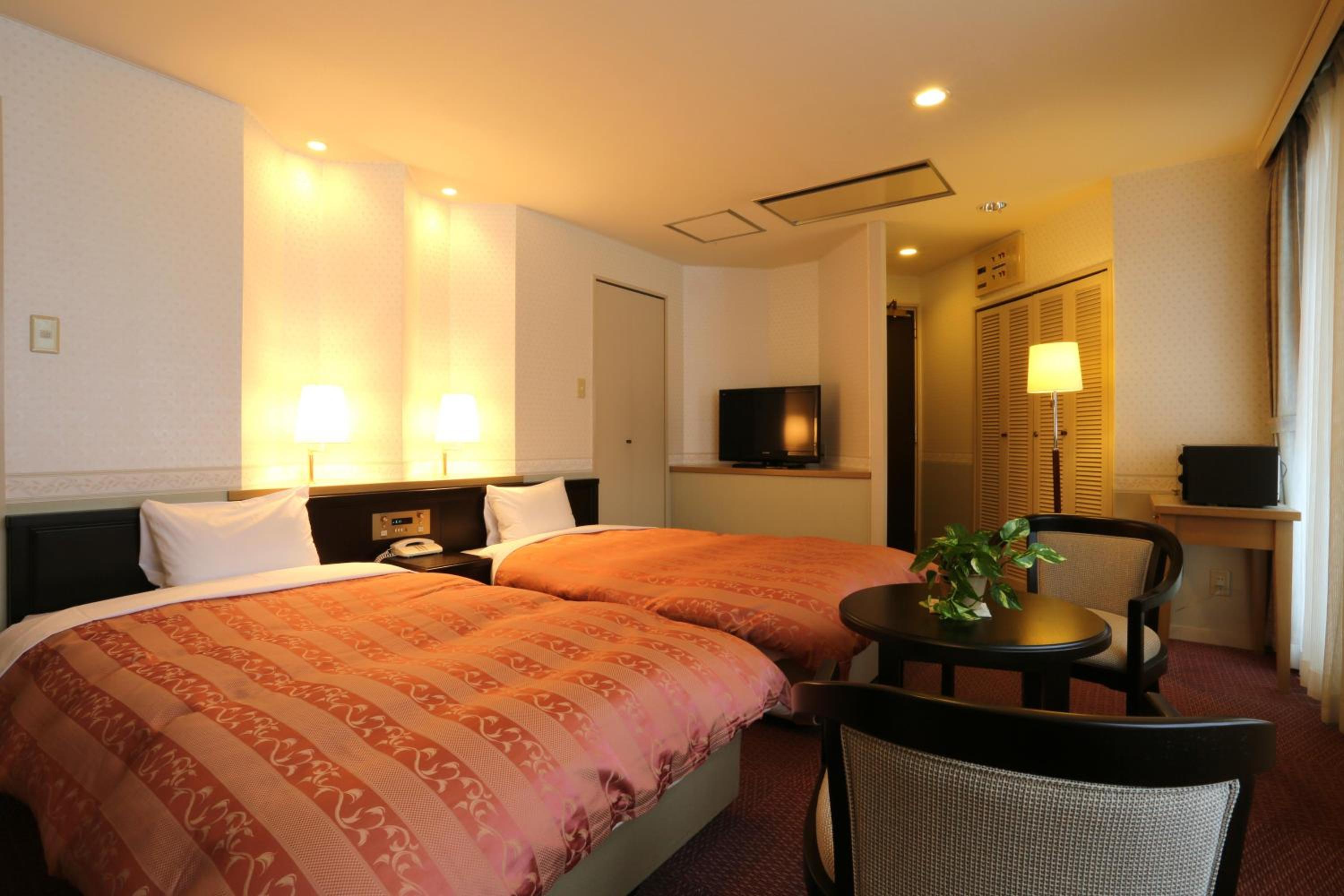 Twin Room - Photo 6