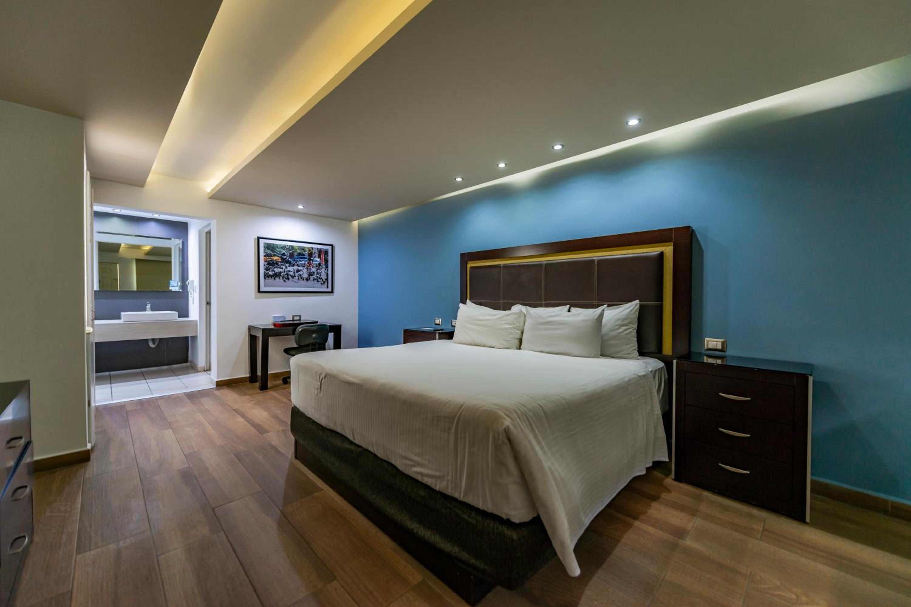 Double Room - Photo 3