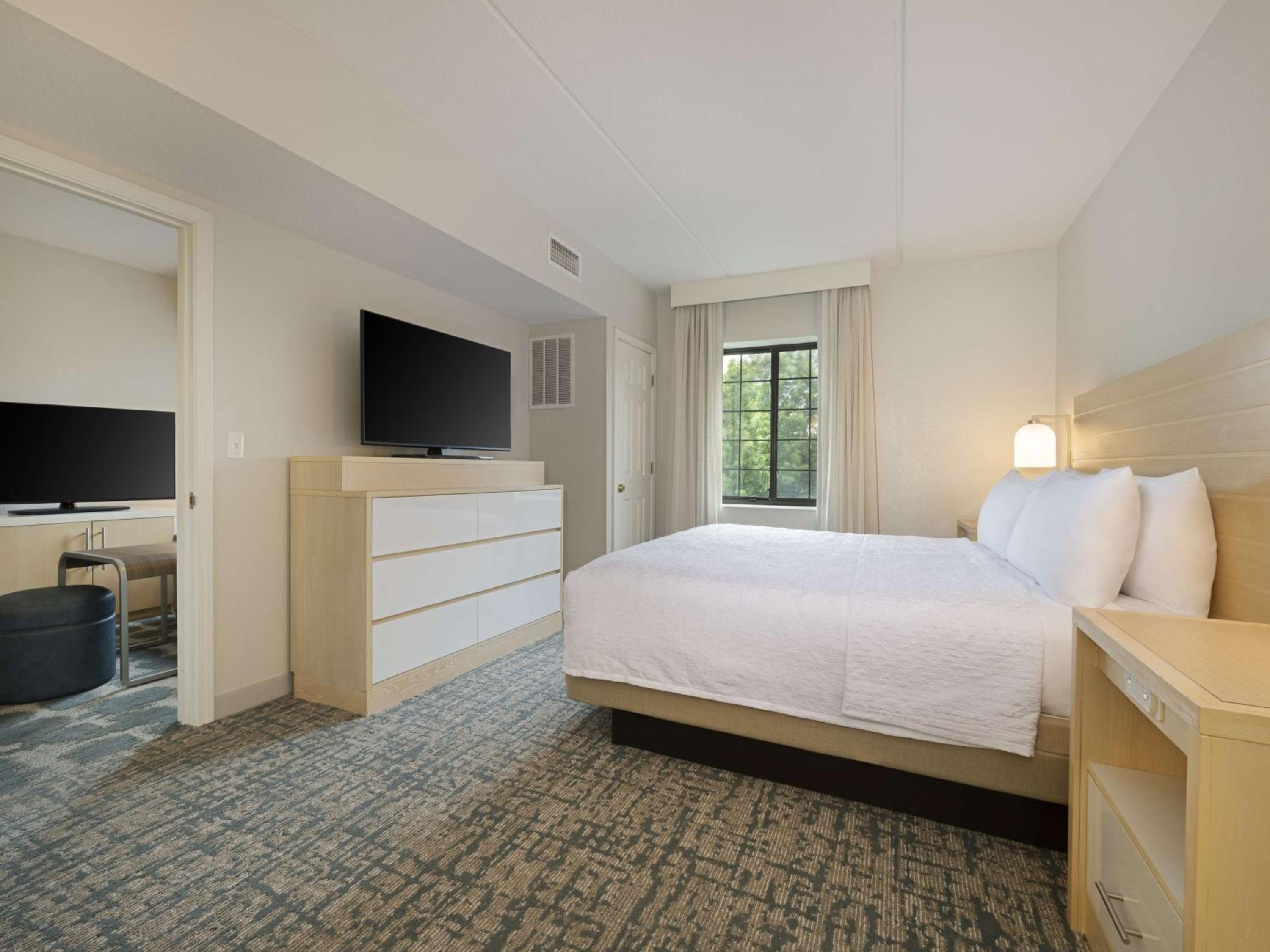 King Studio Suite - Photo 9