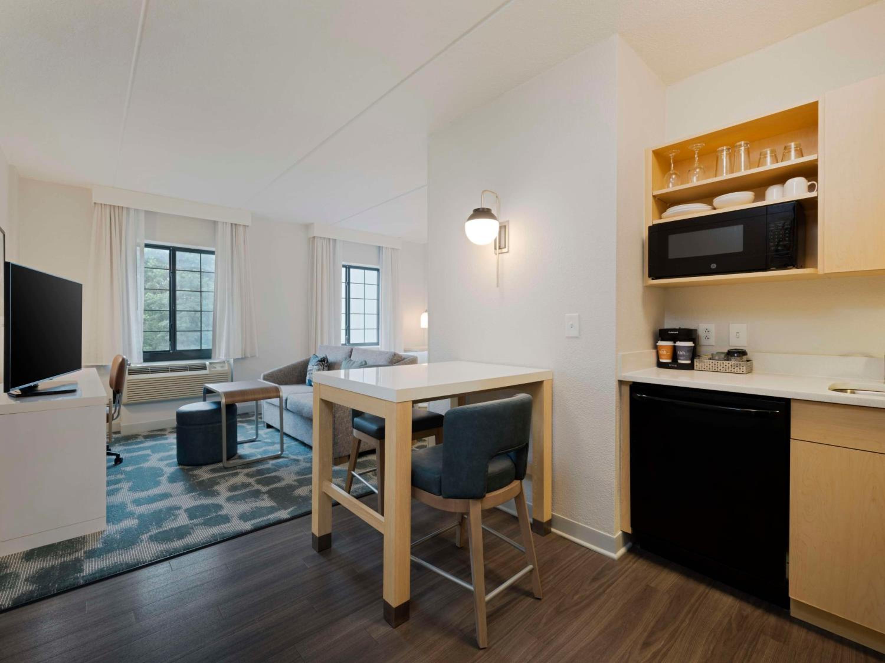 King Studio Suite - Photo 7