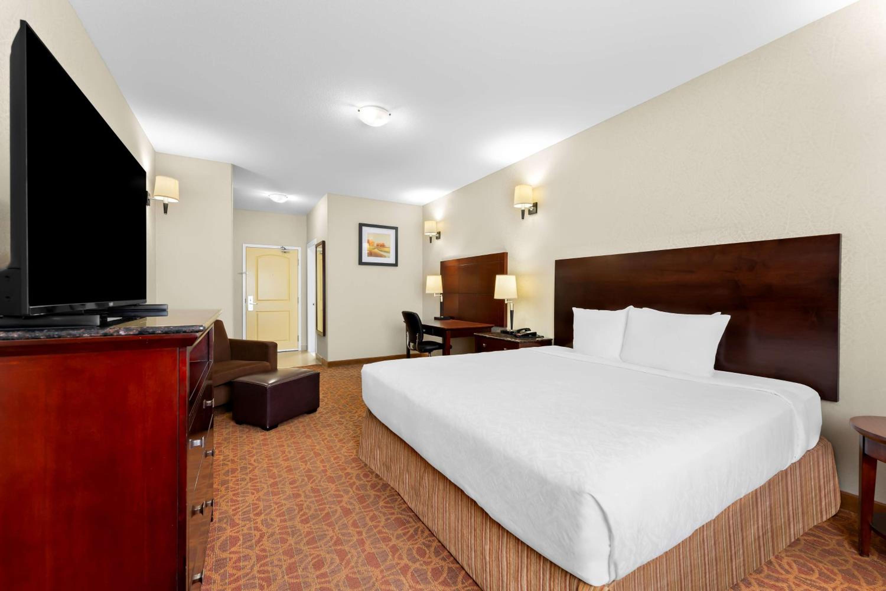 King Room - Non-Smoking - Photo 2