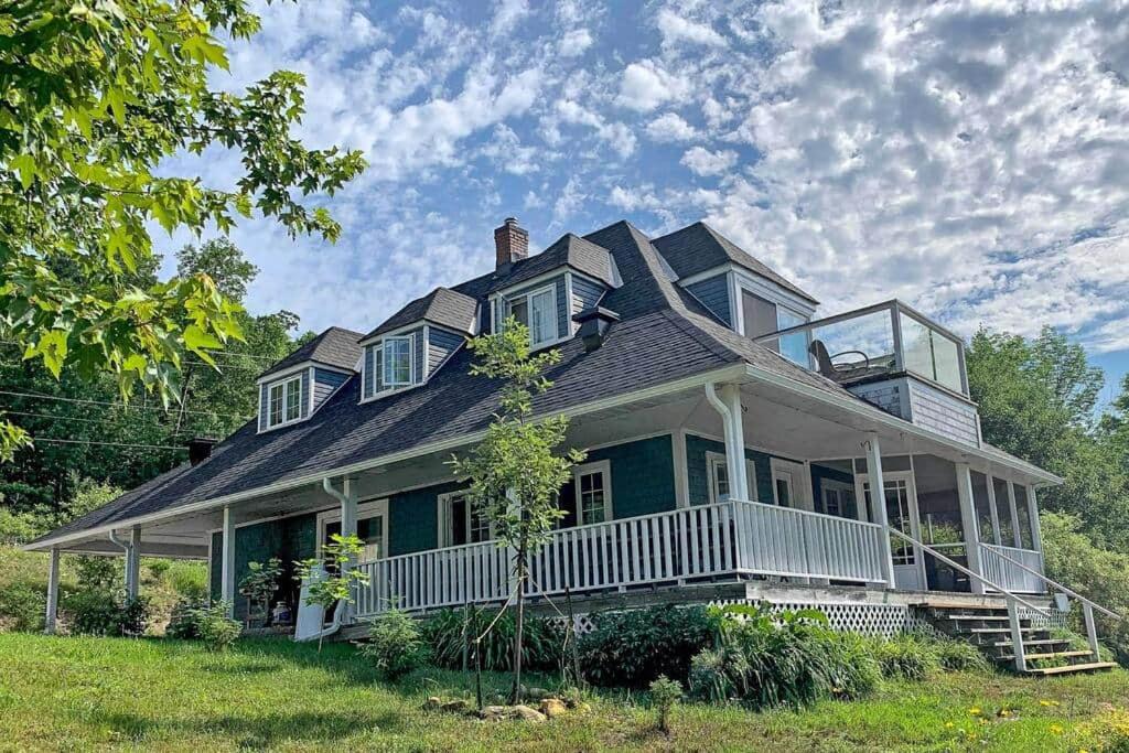 Three-Bedroom Chalet photo 2