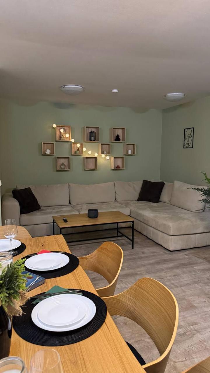 Two-Bedroom Apartment with Balcony photo 3
