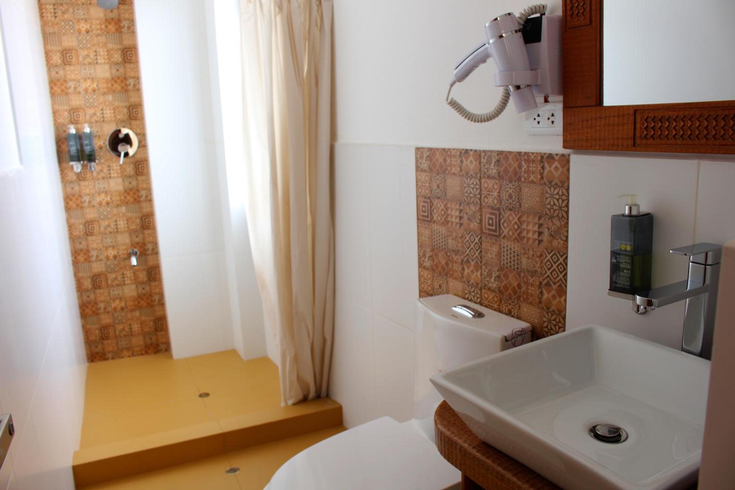 Economy Double Room photo 3