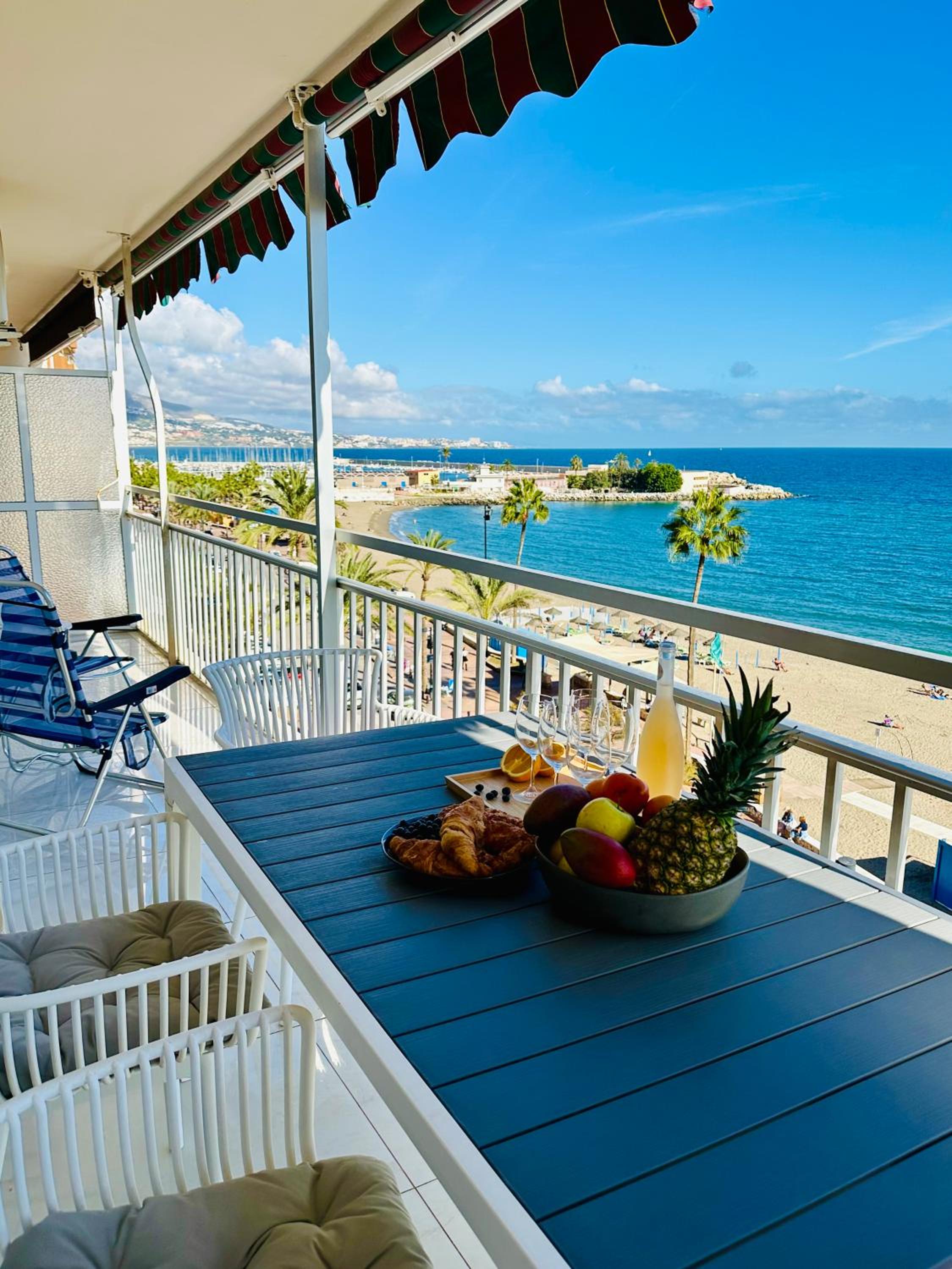 Two-Bedroom Apartment with Terrace and Sea View