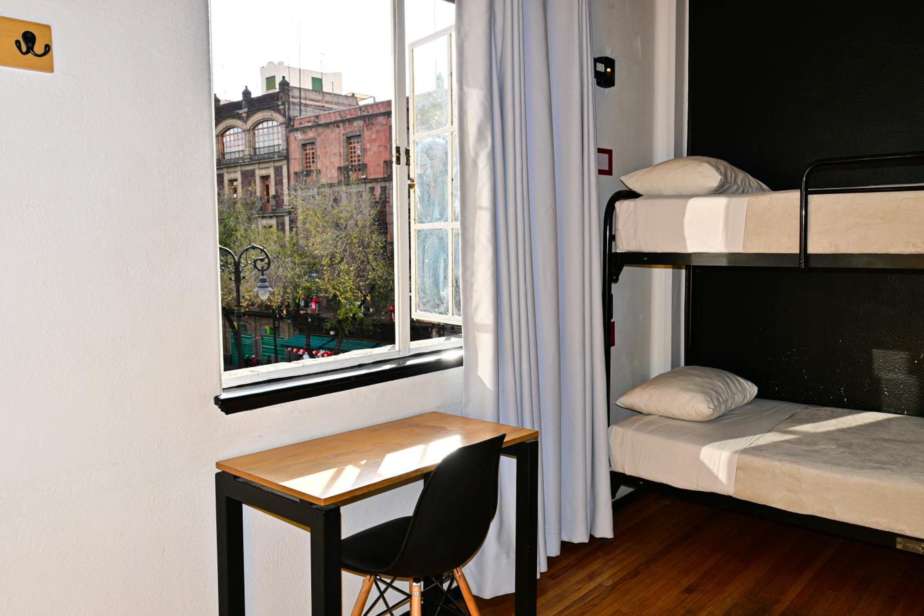 Bed in 6-Bed Mixed Dormitory Room Interior Shared Bathroom - Zocalo View photo 1