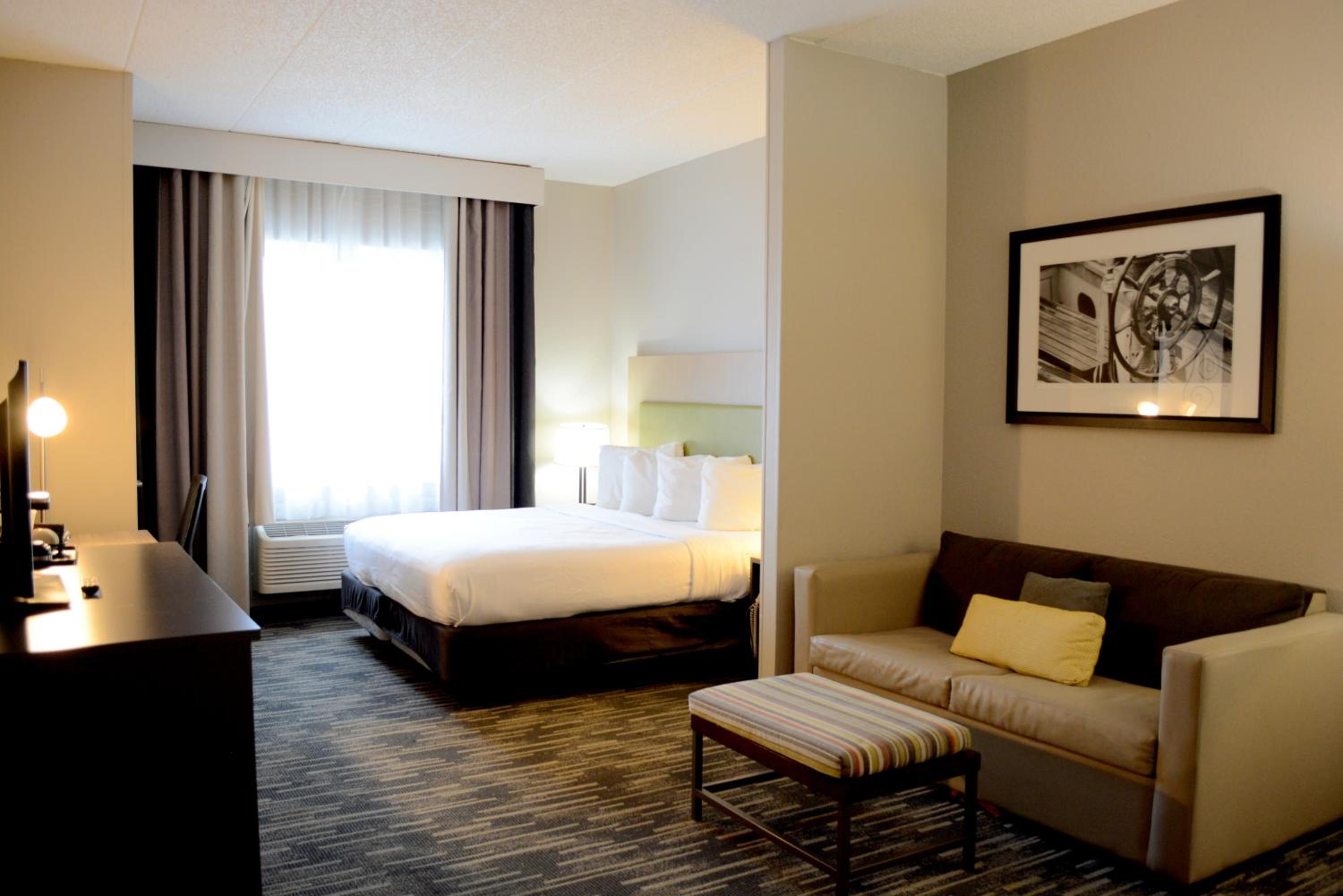King Suite with Sofa Bed photo 1