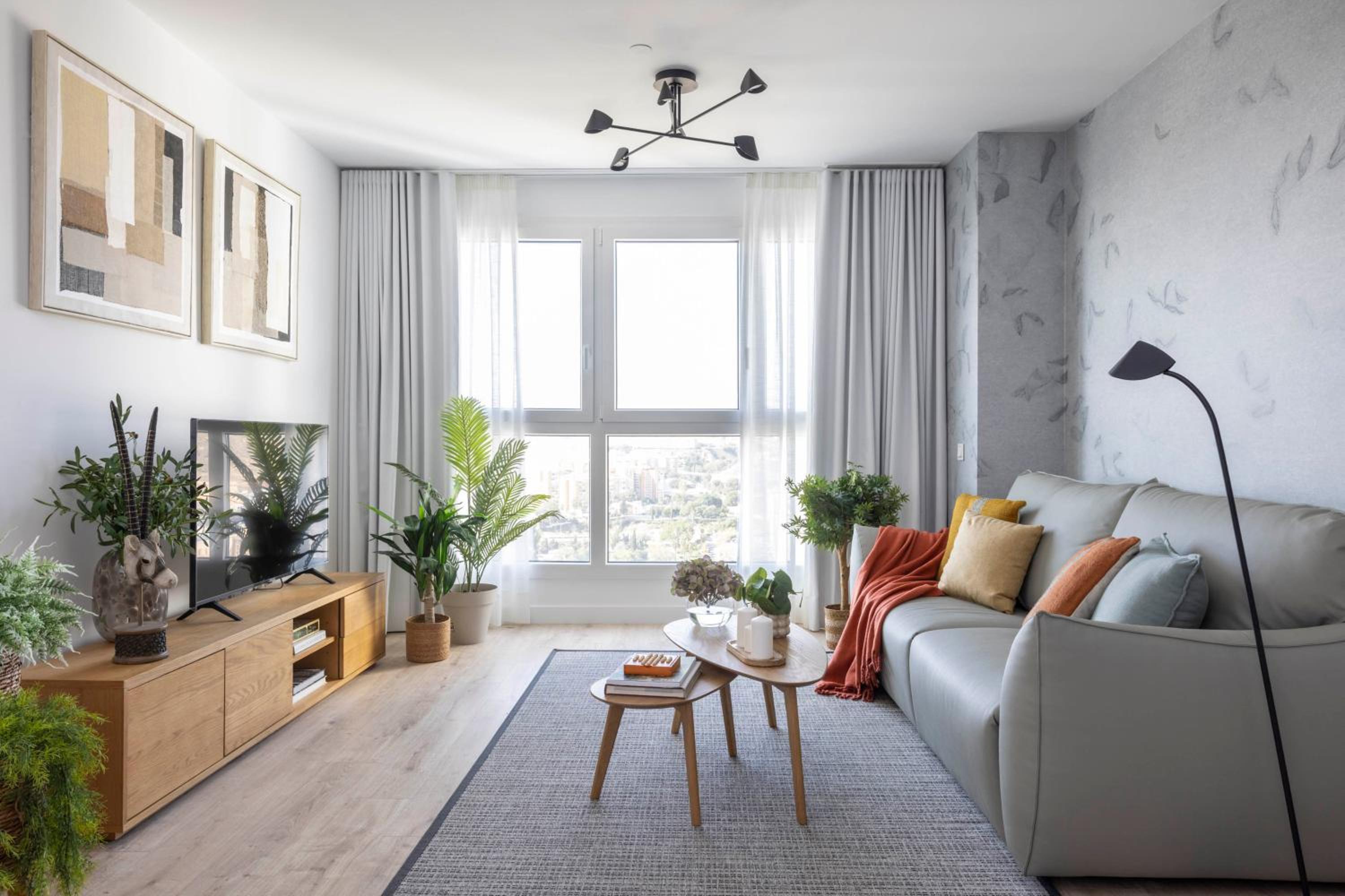One-Bedroom Apartment with City View