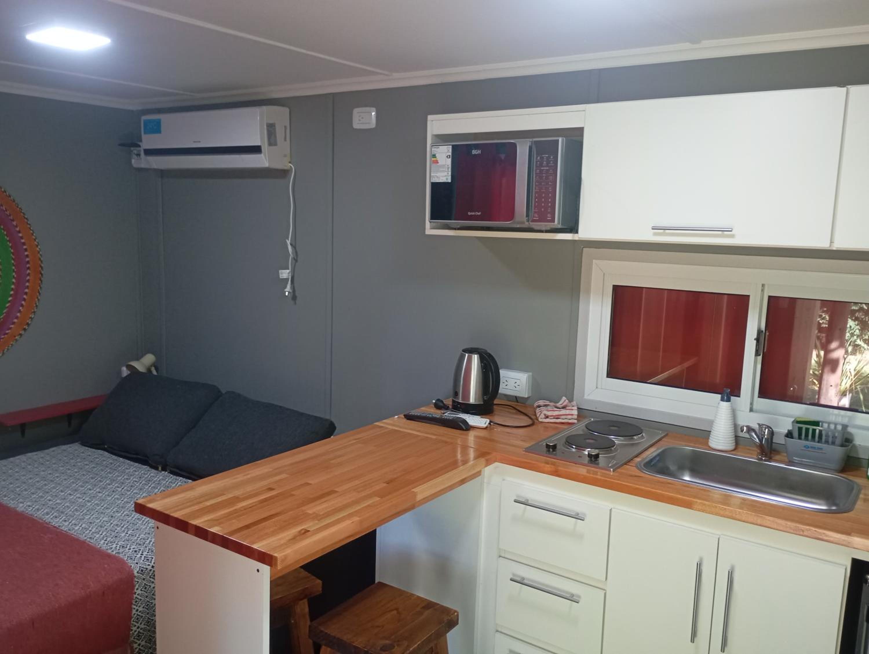One-Bedroom House photo 1