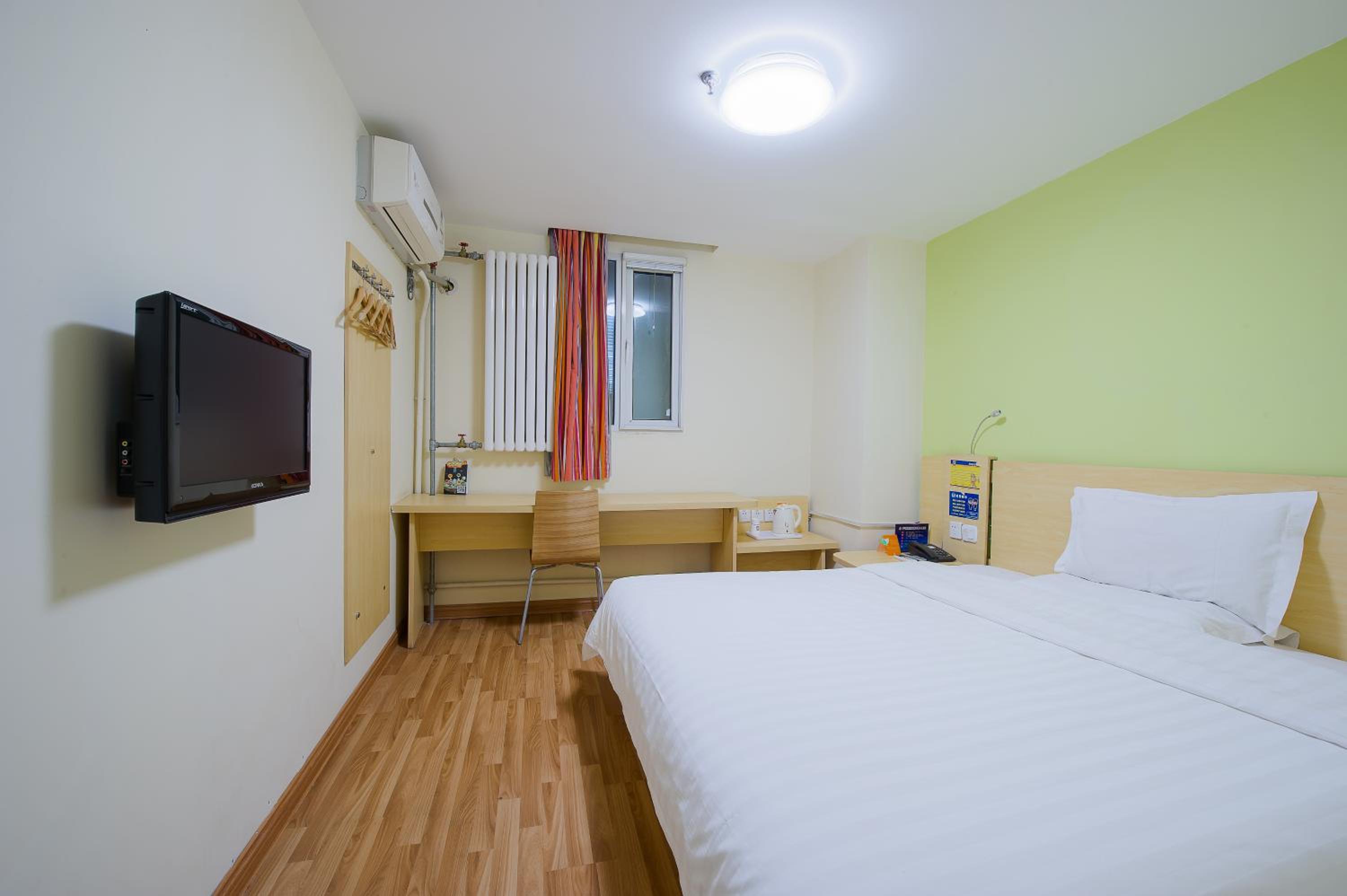 Mainland Chinese Citizens - Special Offer Double Room photo 2