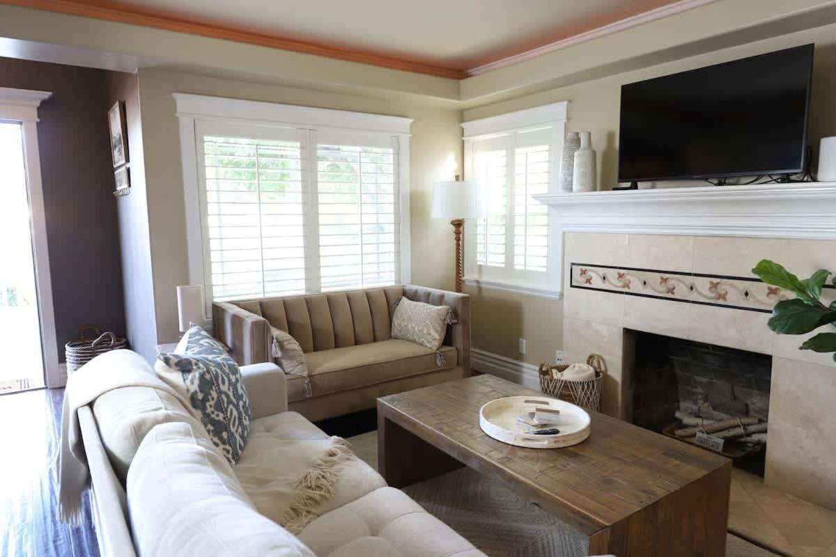 Family Room photo 1