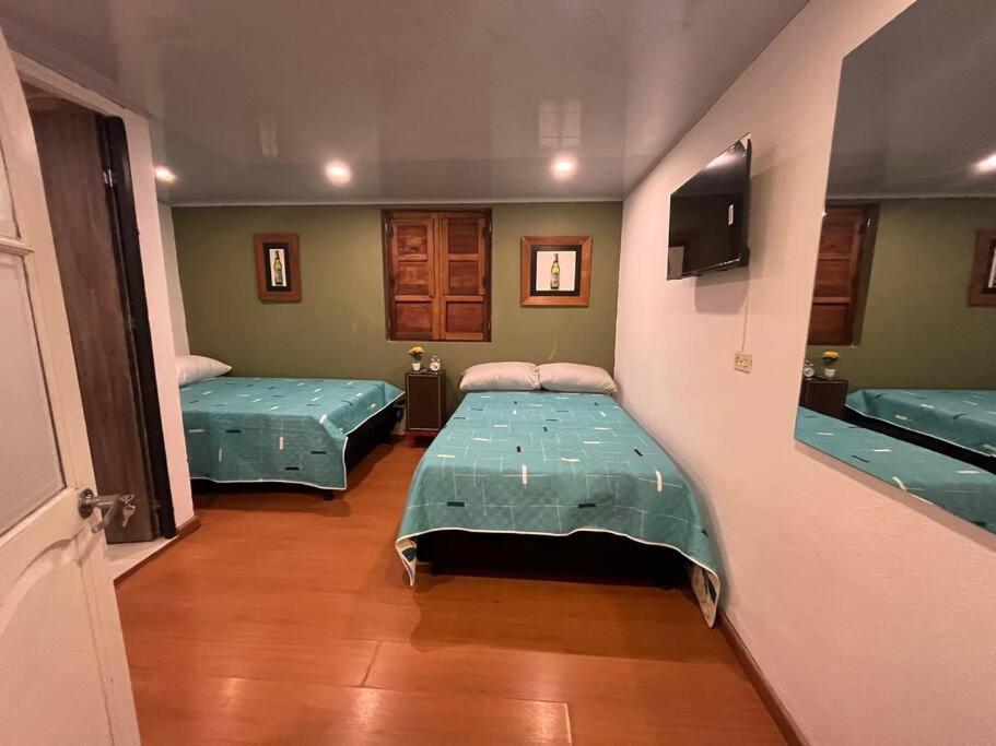Twin Room with Private Bathroom photo 1