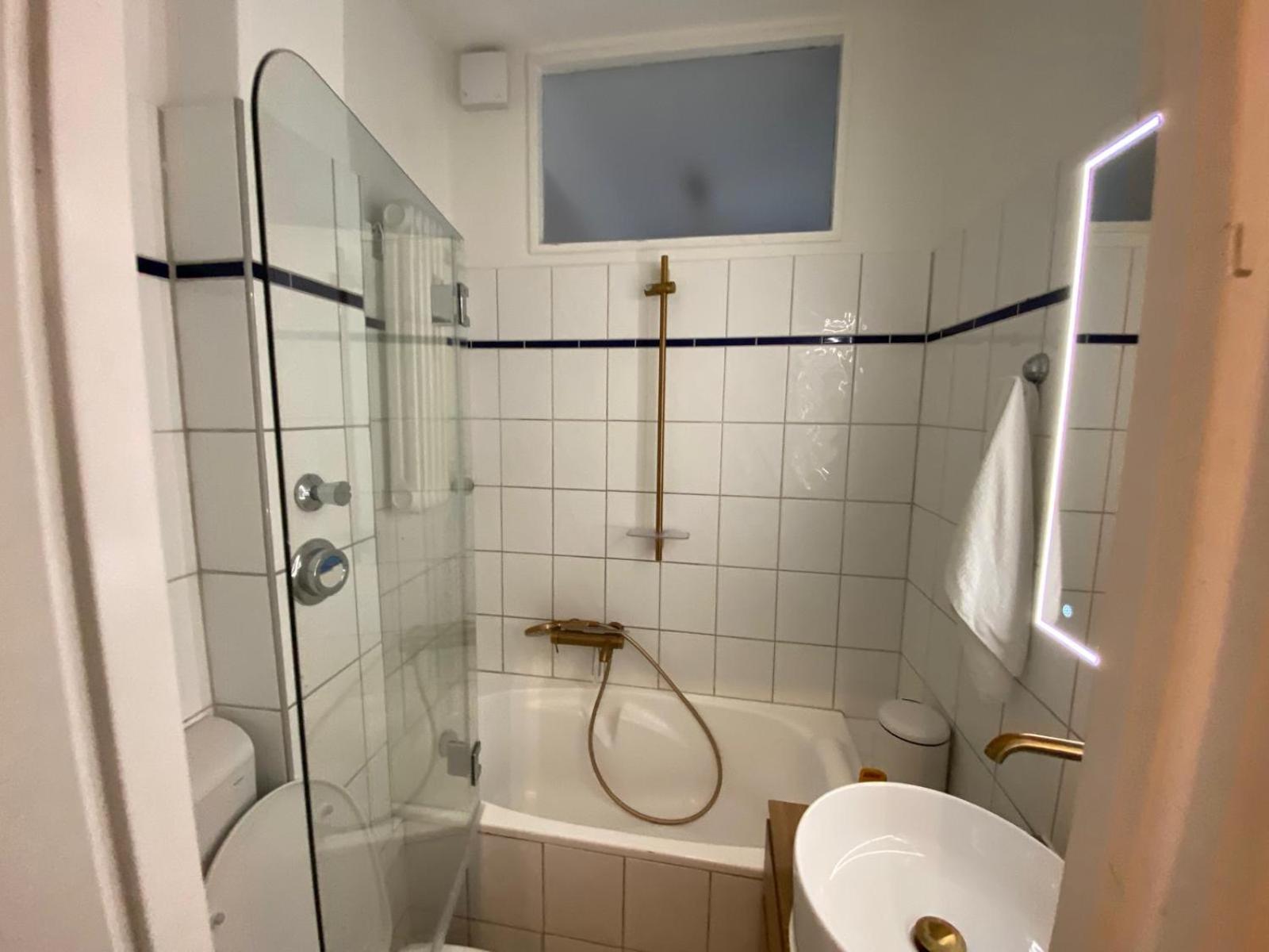 One-Bedroom Apartment photo 3