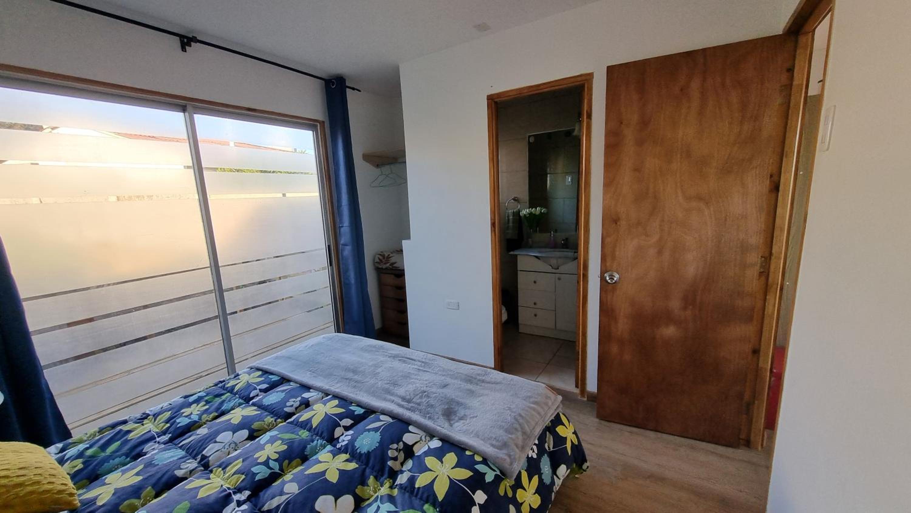 One-Bedroom House photo 1