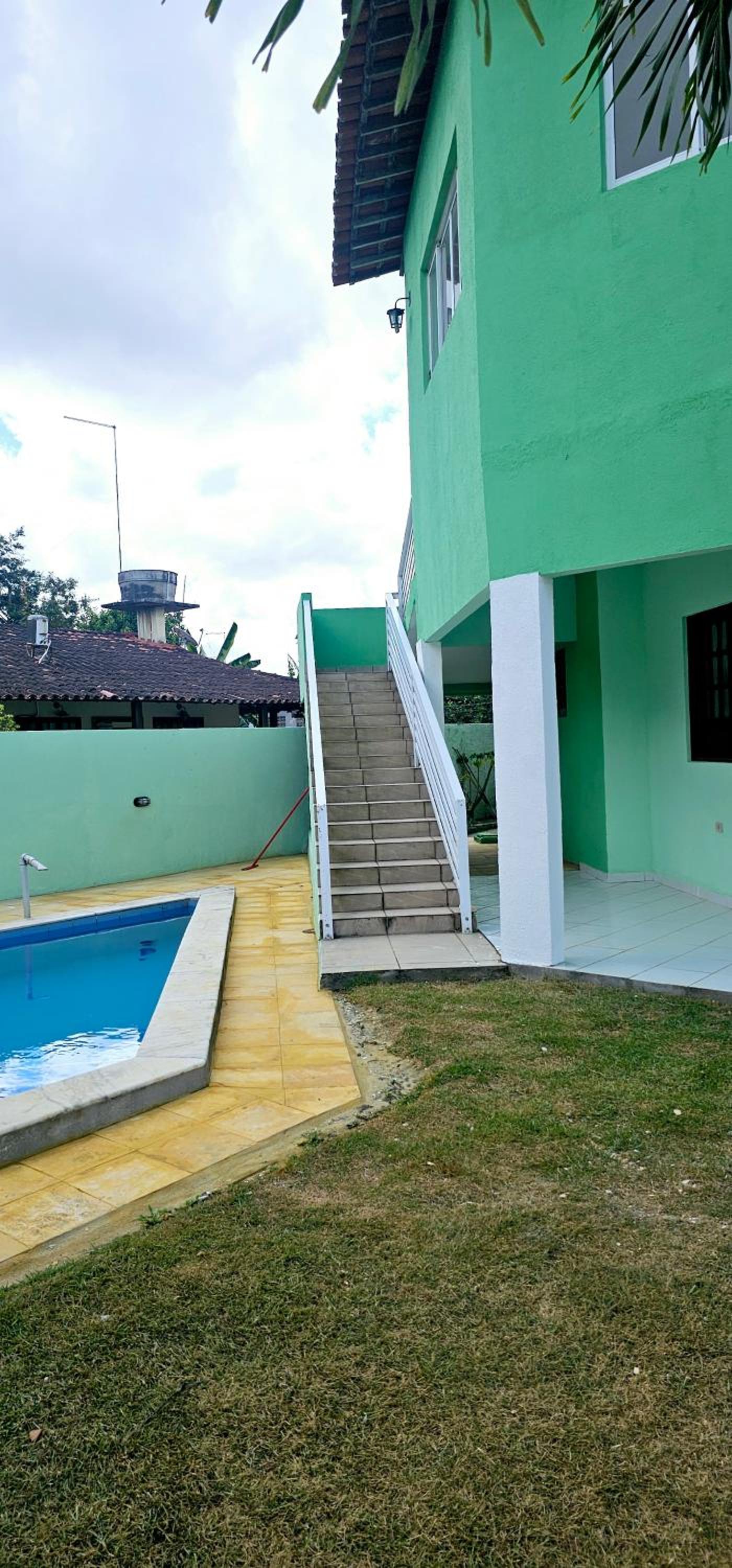 Three-Bedroom House photo 3