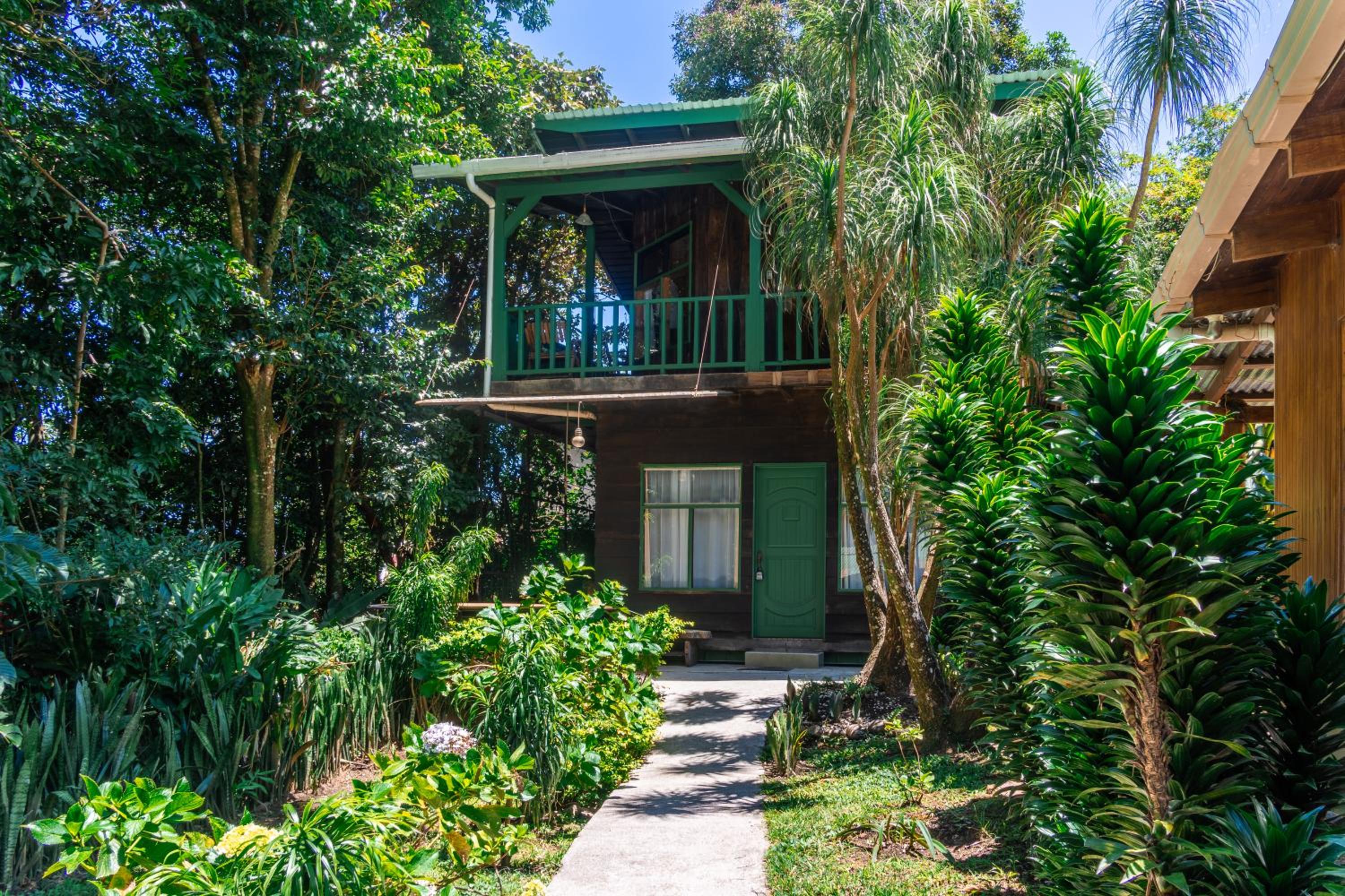 Two-Bedroom Deluxe Apartment With Balcony photo 2