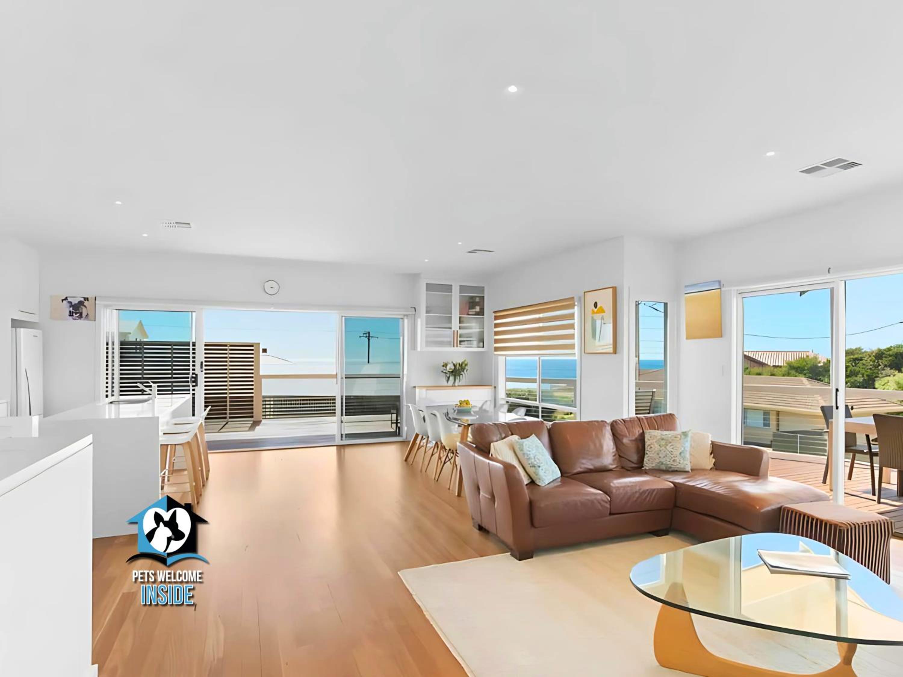 Four-Bedroom House photo 3