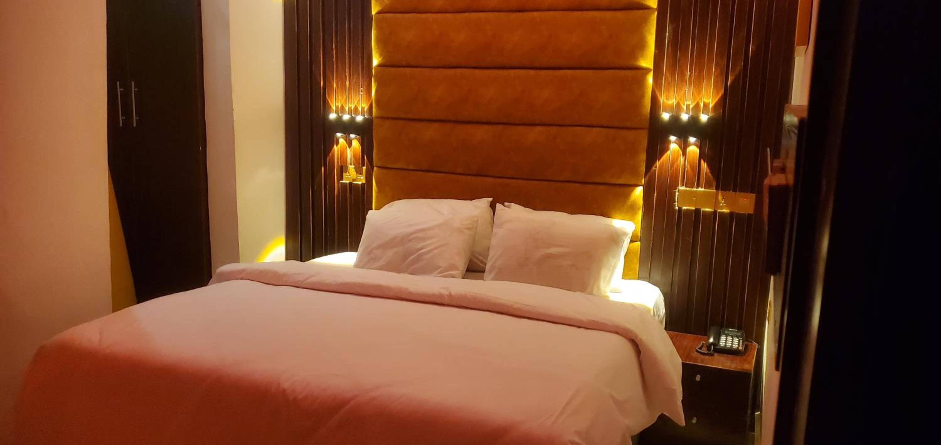 Double Room photo 3