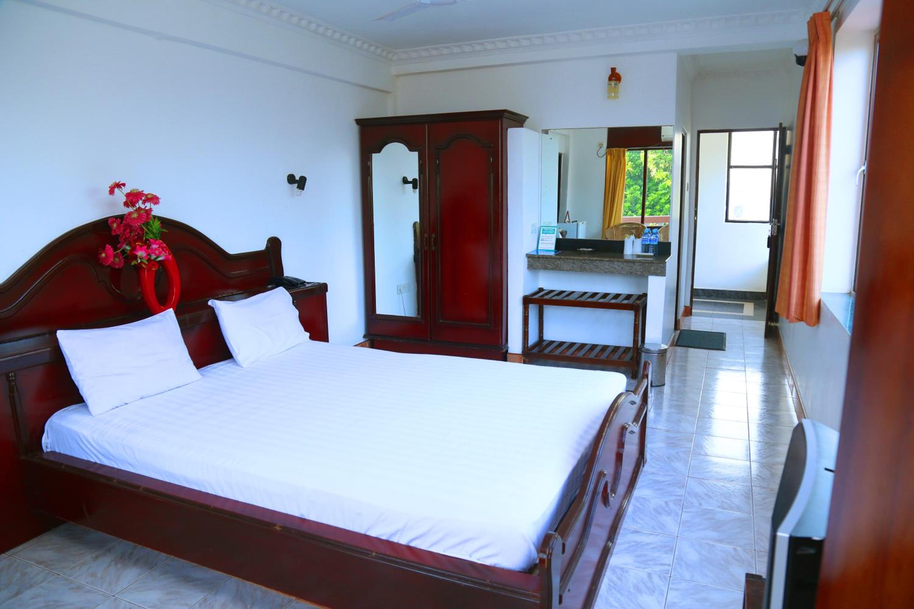 Deluxe Double Room with Sea View photo 2