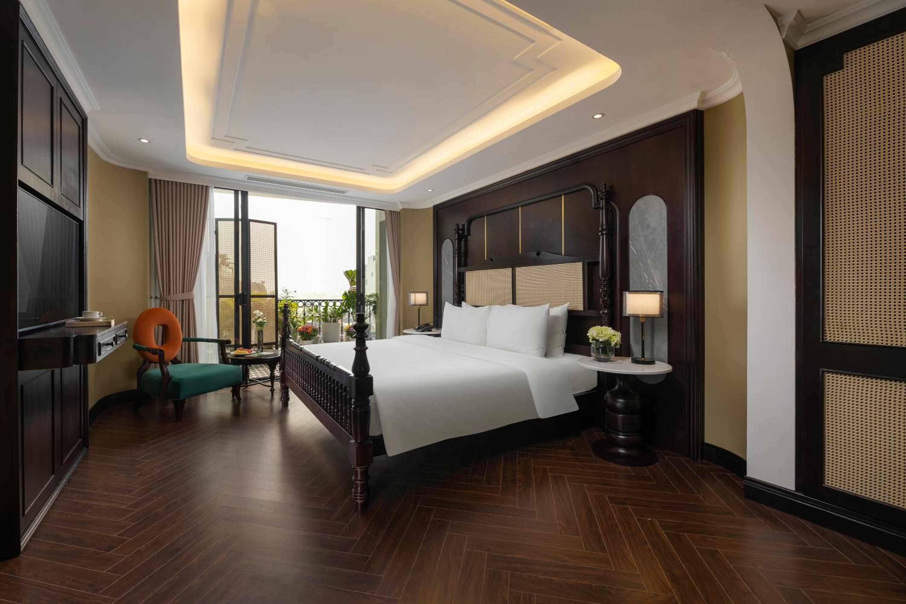Crown Suite