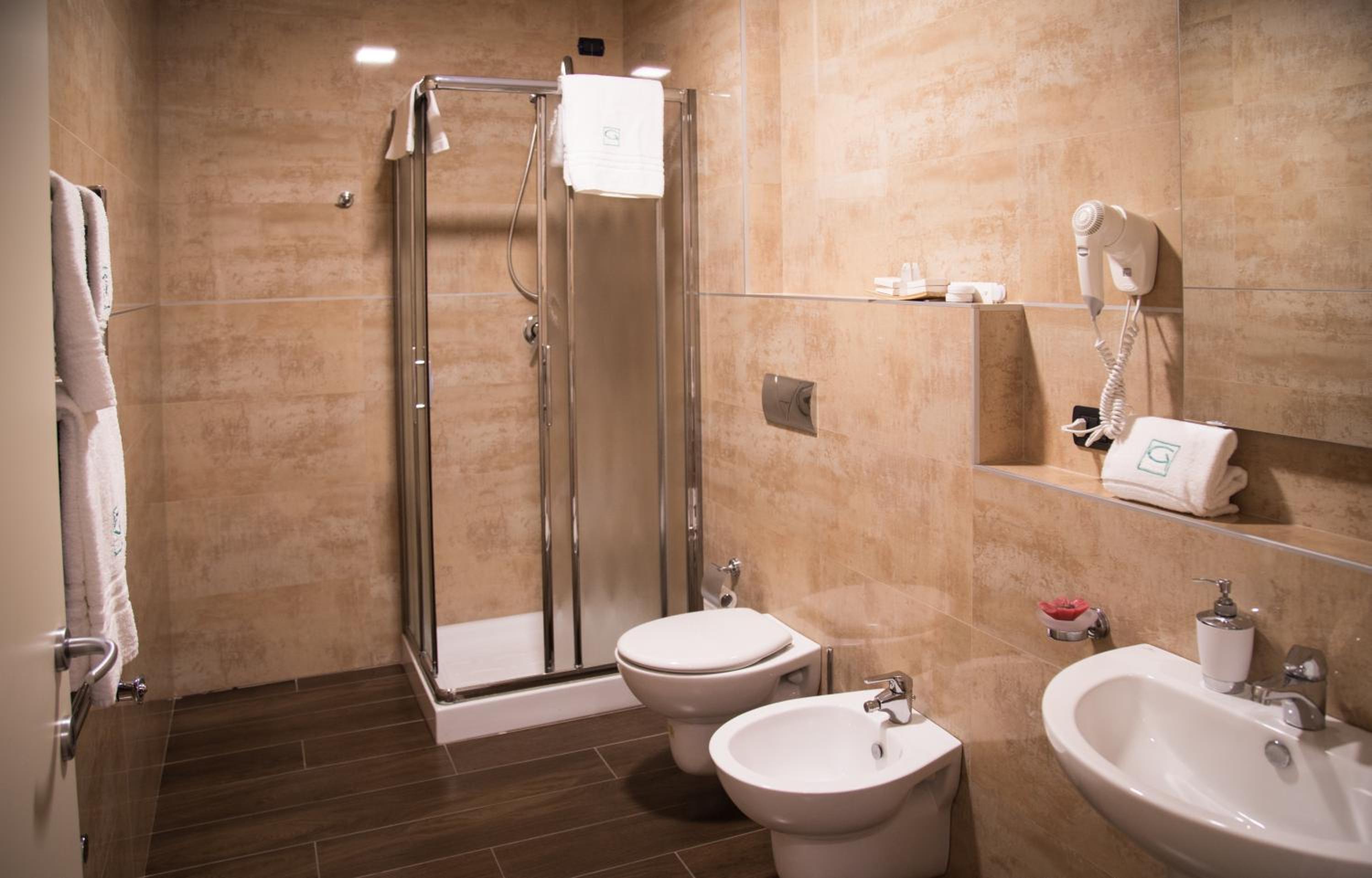 Double or Twin Room photo 2