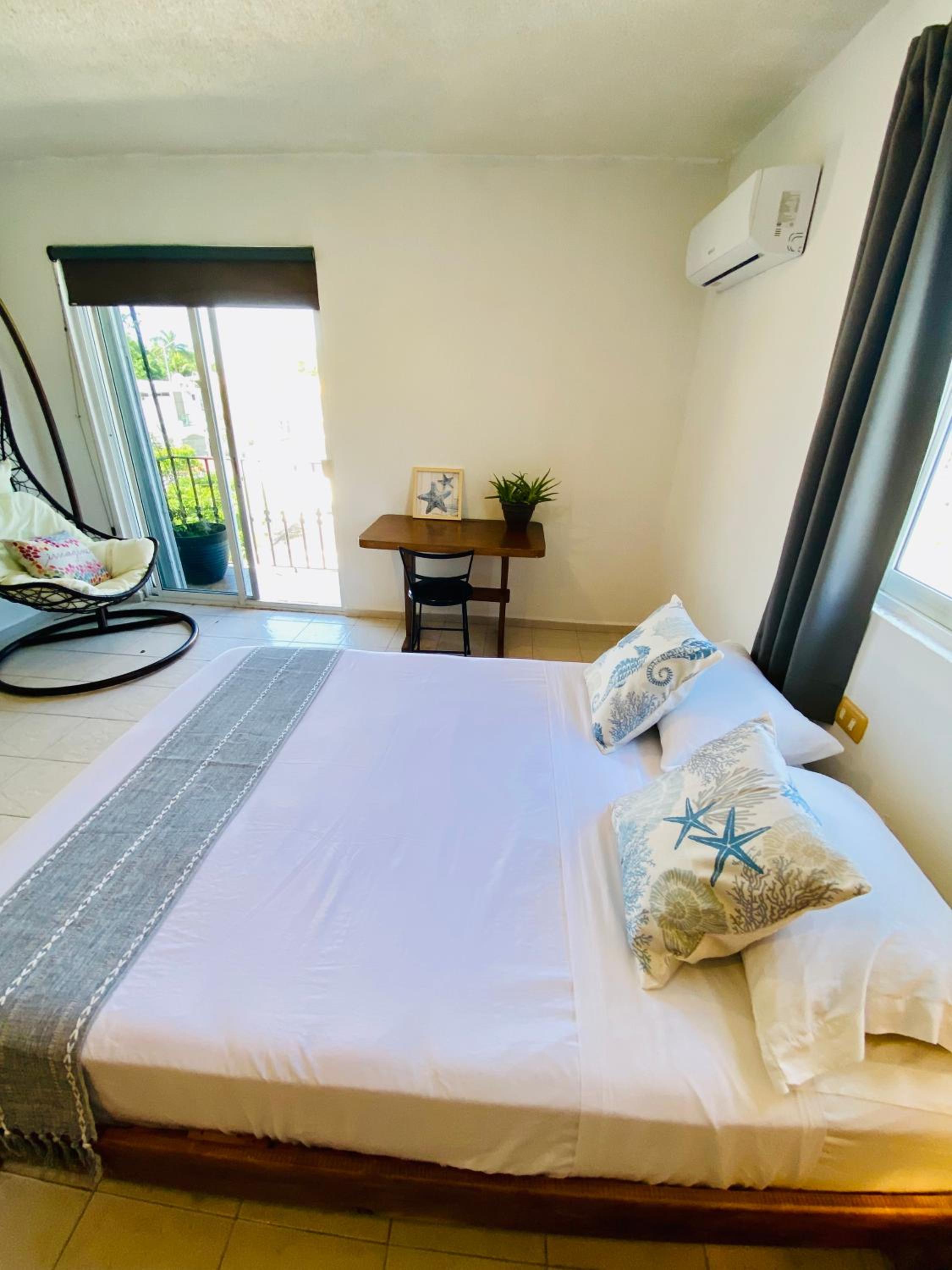 Double Room with Shared Bathroom photo 1