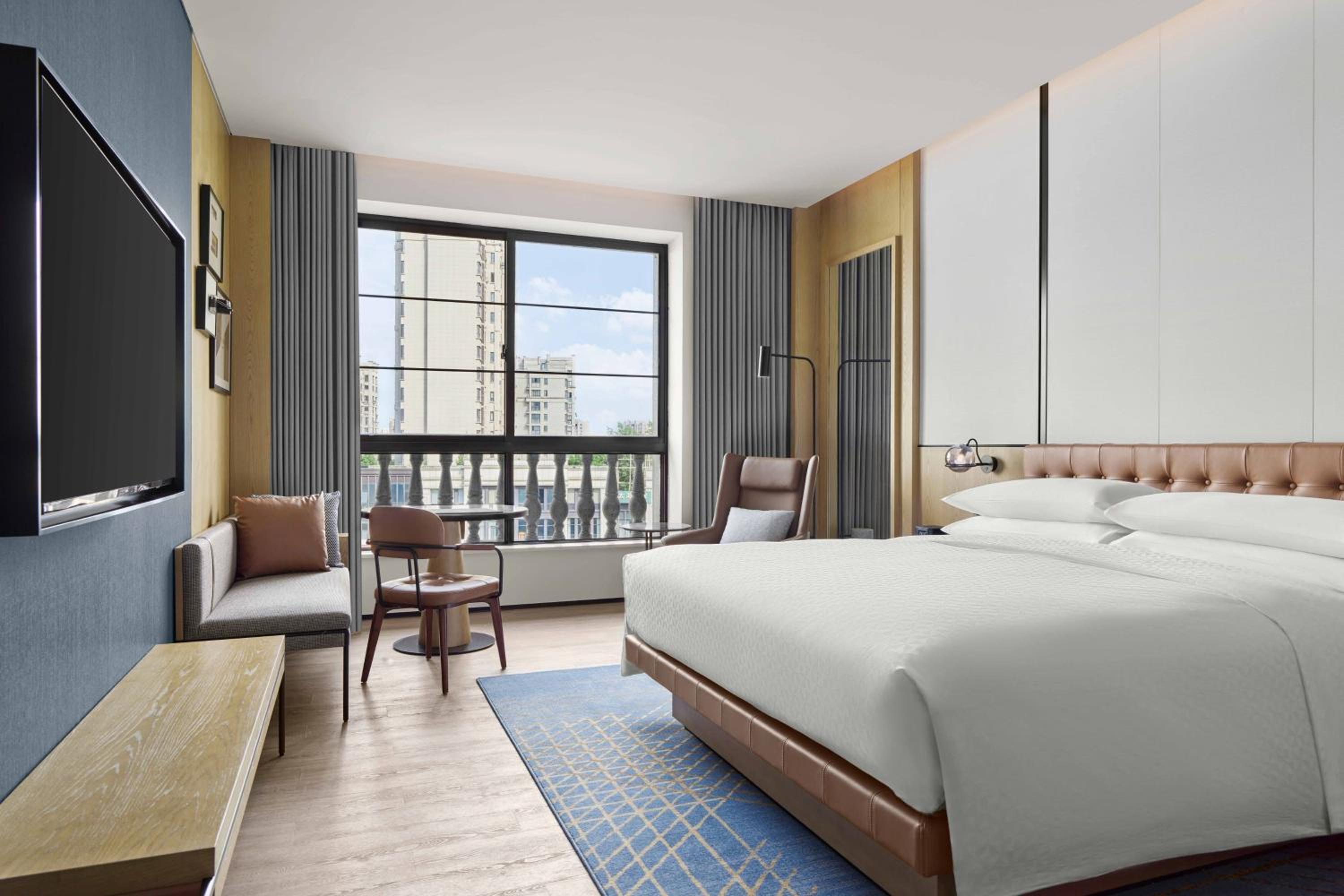 Premium River View King Room