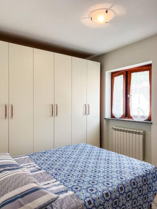 Two-Bedroom Apartment with Mountain View photo 1