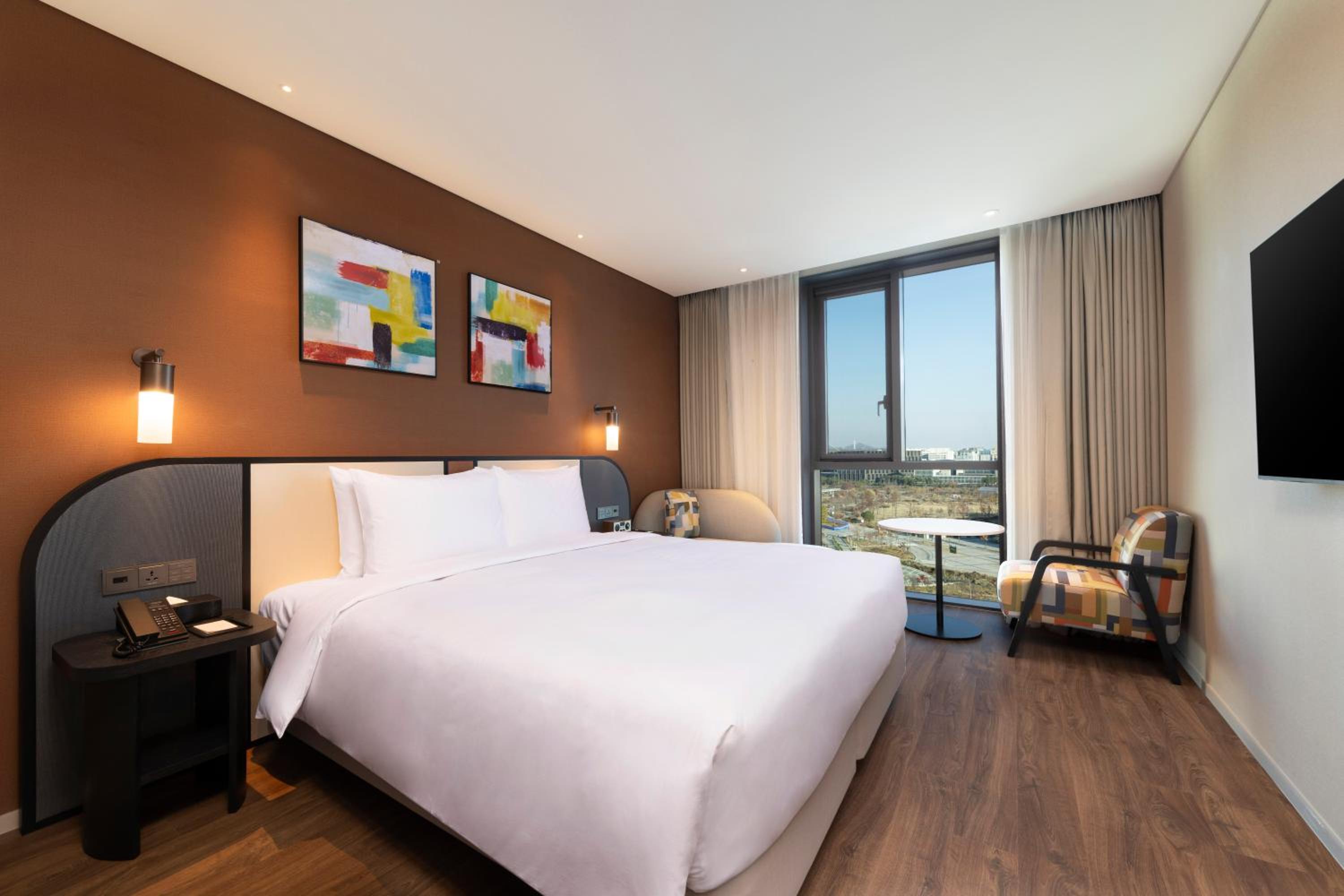 Superior King Room