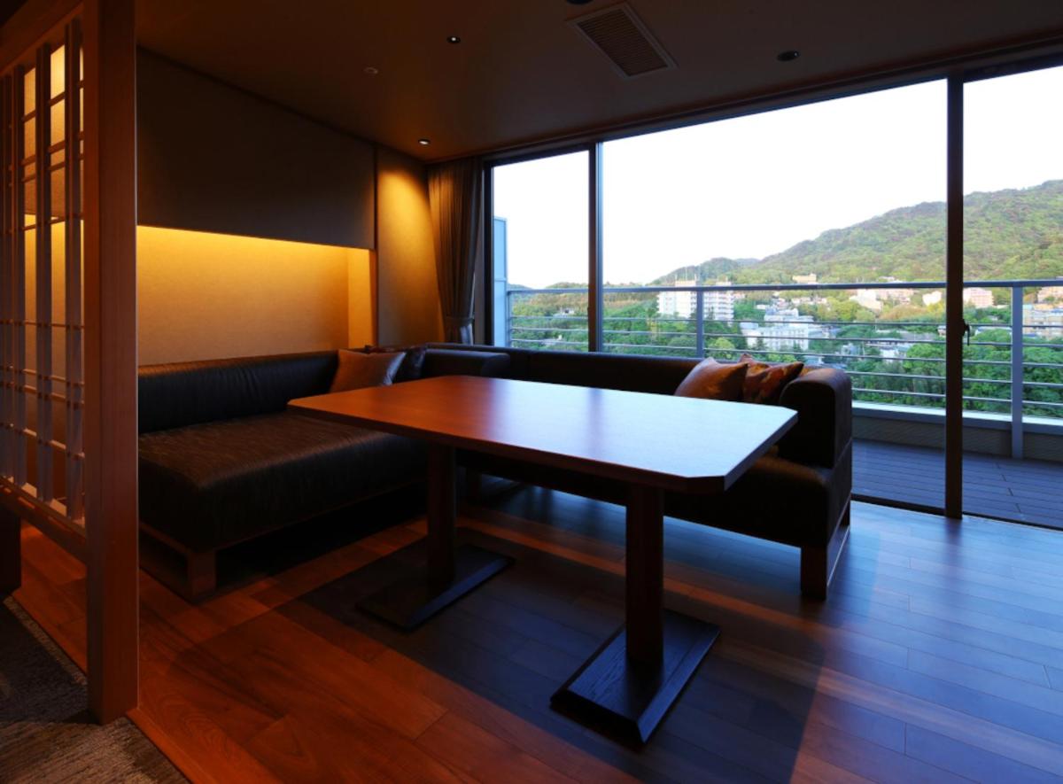 Twin Room with Hot Spring Open Air Bath and Garden View photo 3
