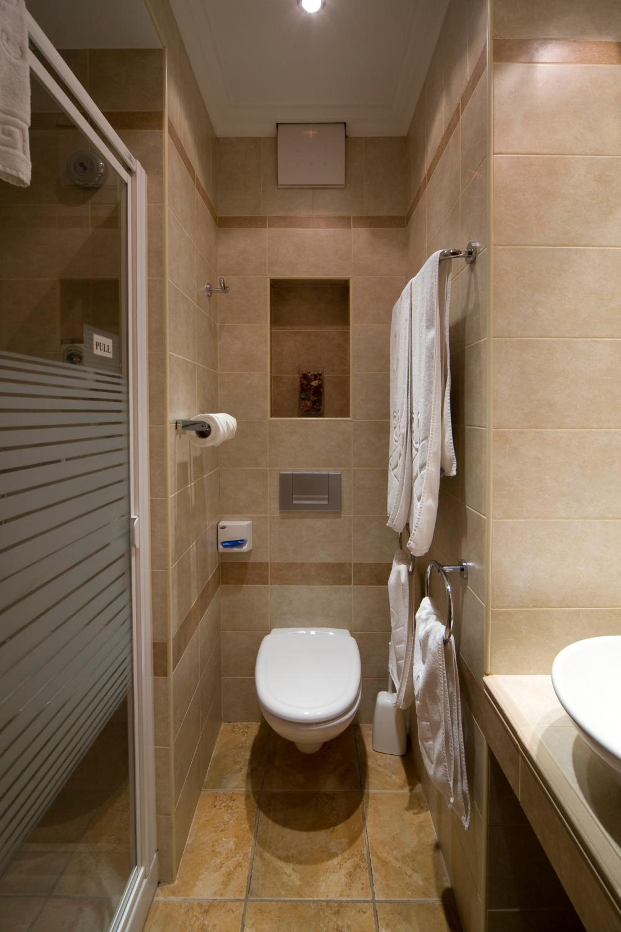 Double Room with Street or Courtyard View - Photo 7
