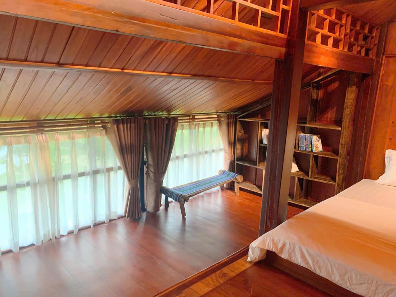 Double Room with Pool View photo 3