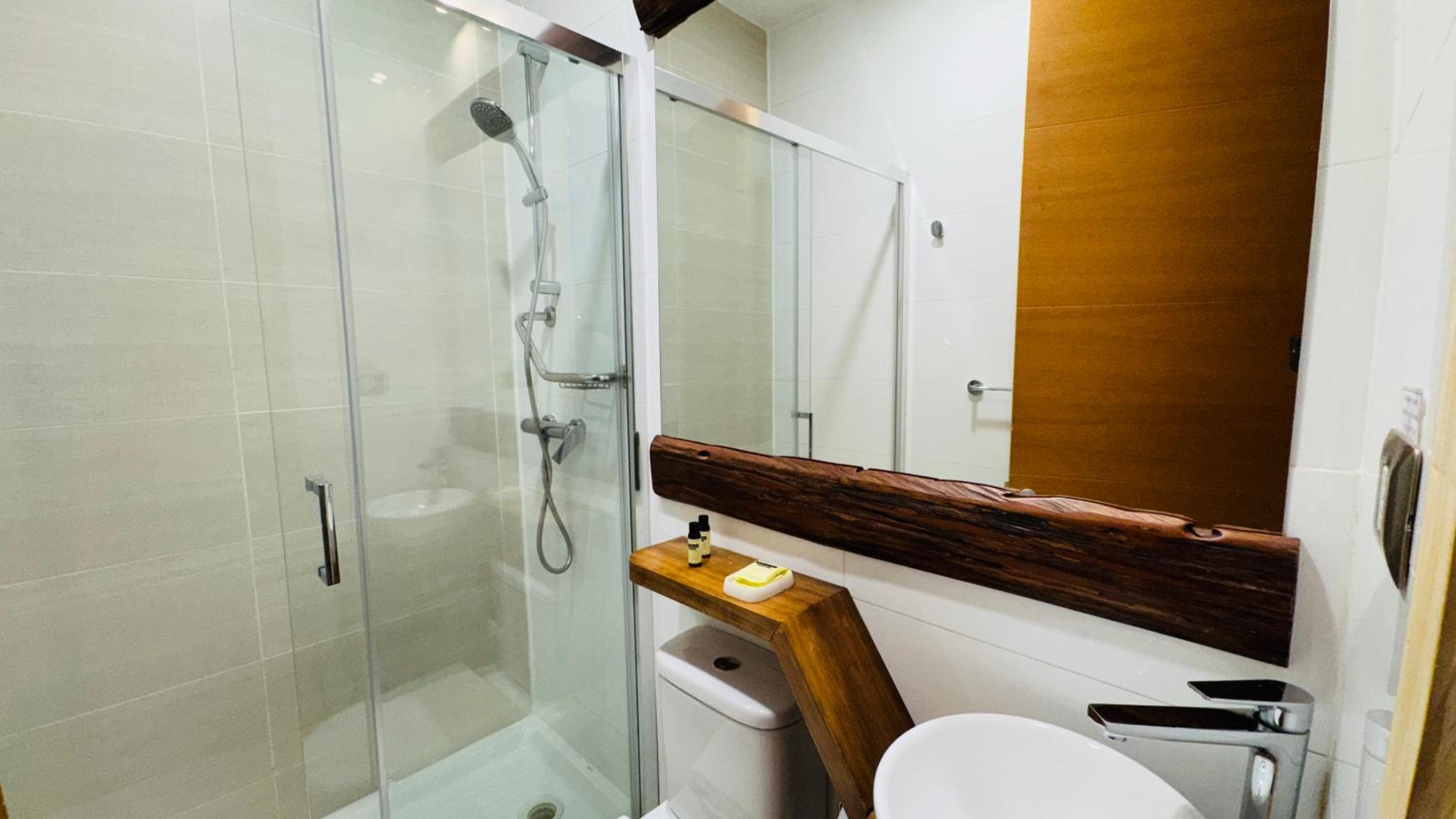 Triple Room With Private Bathroom photo 3