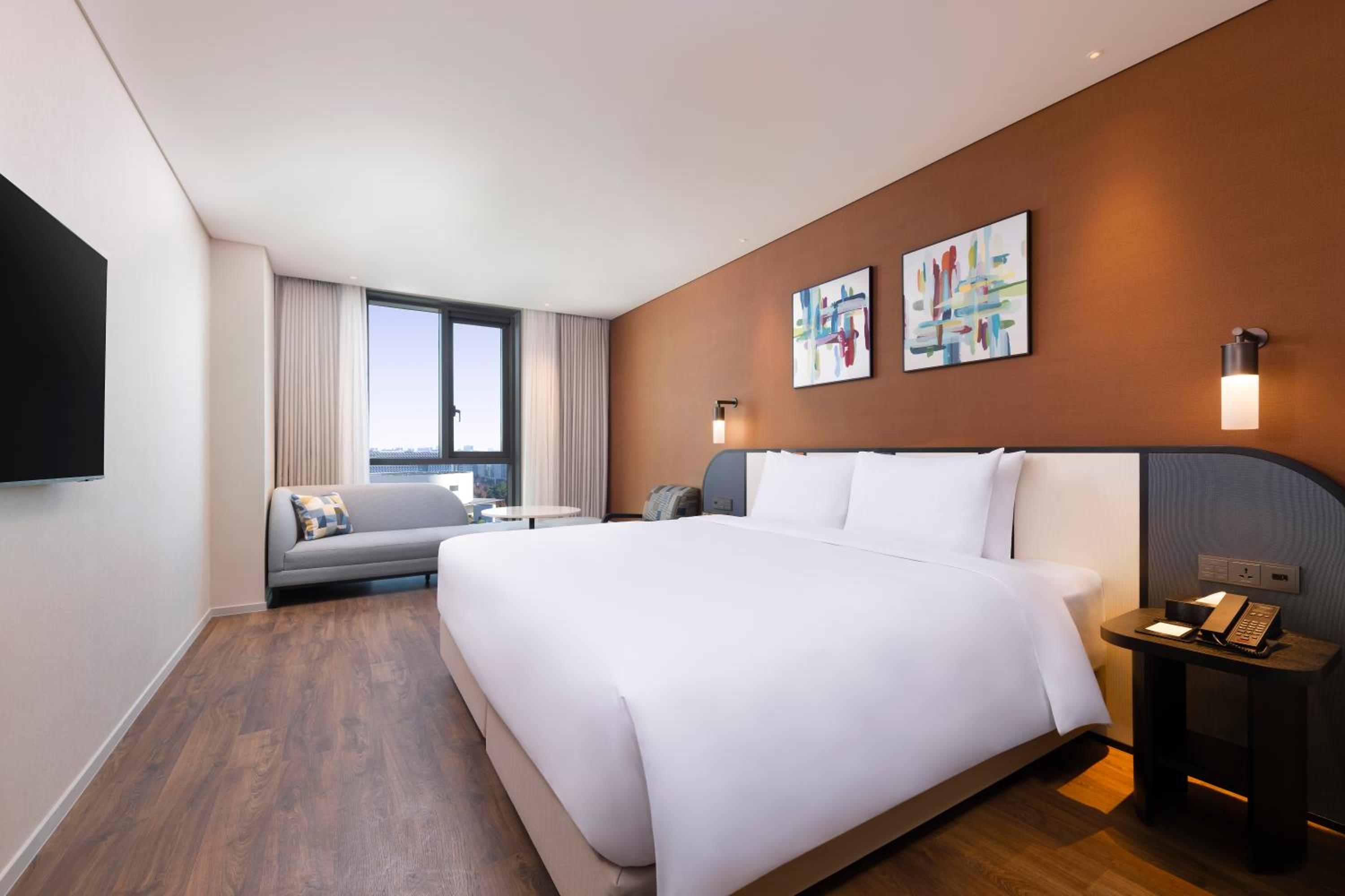 Deluxe Room with King Bed