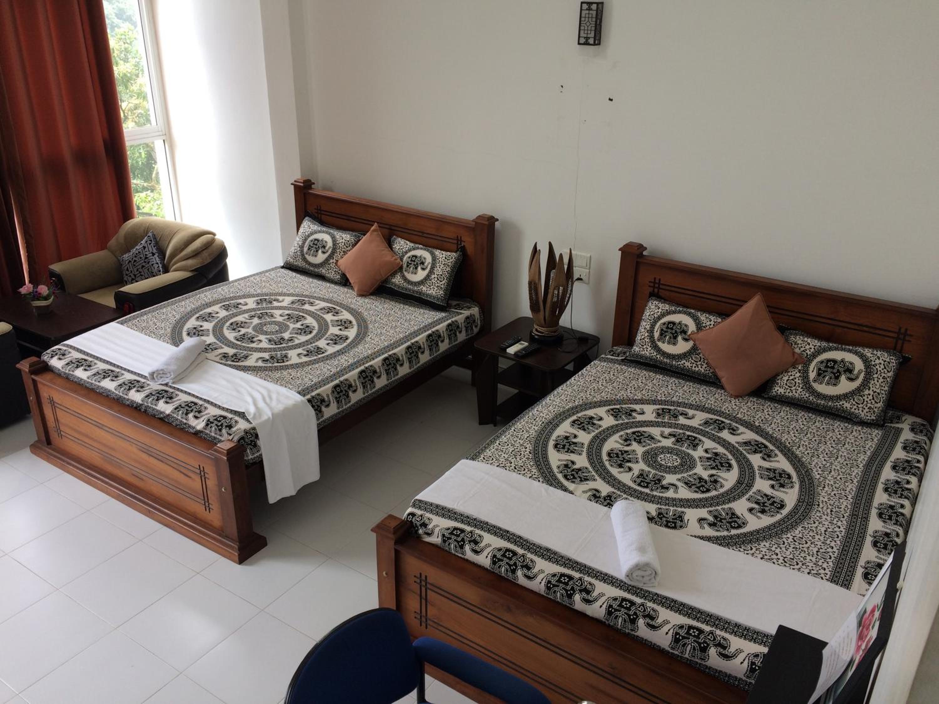 Deluxe Family Room photo 1