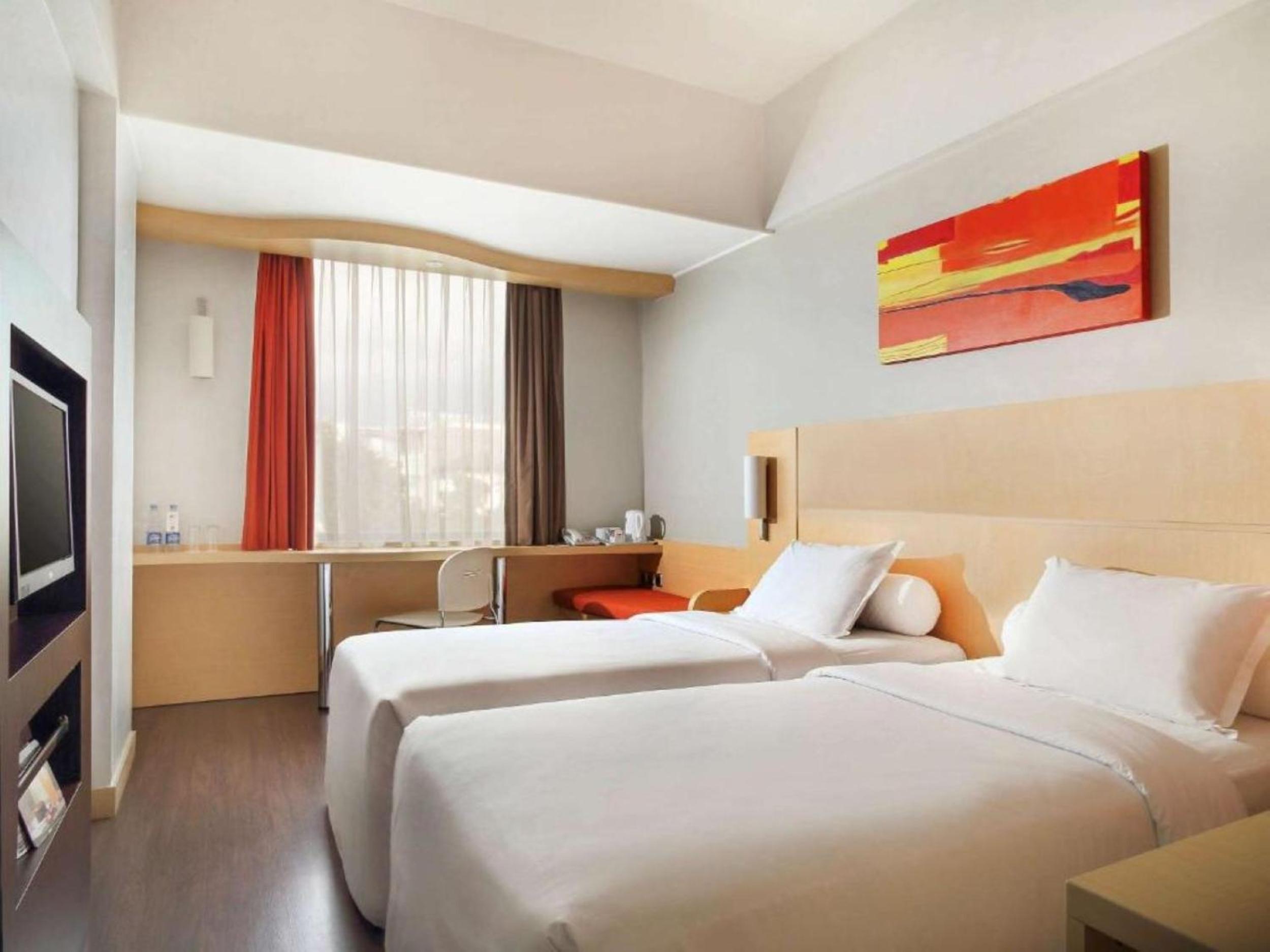 Twin Room - Photo 2