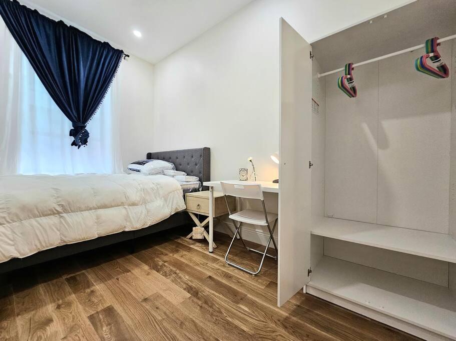 Standard Queen Room photo 3