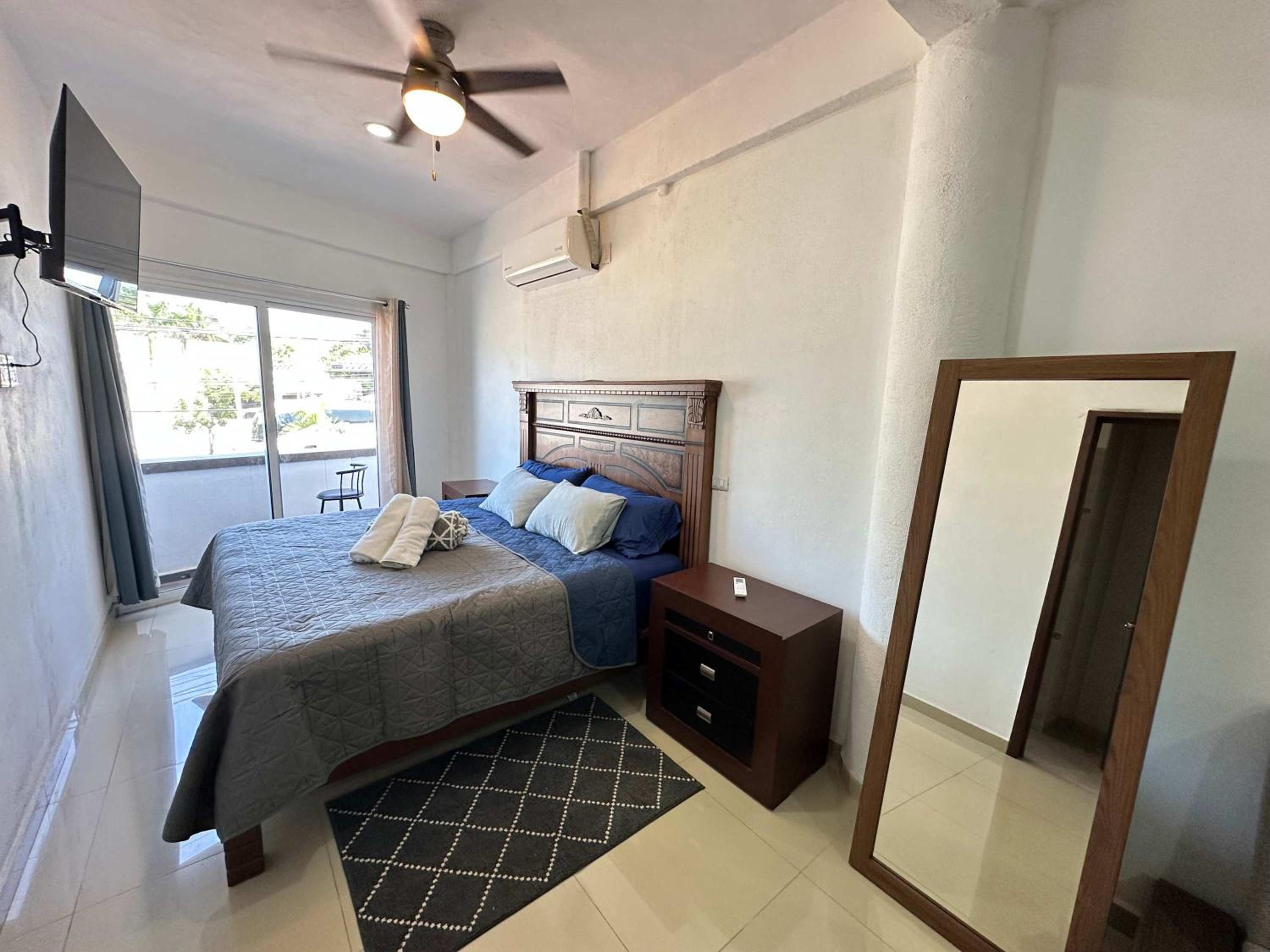 Apartment photo 2