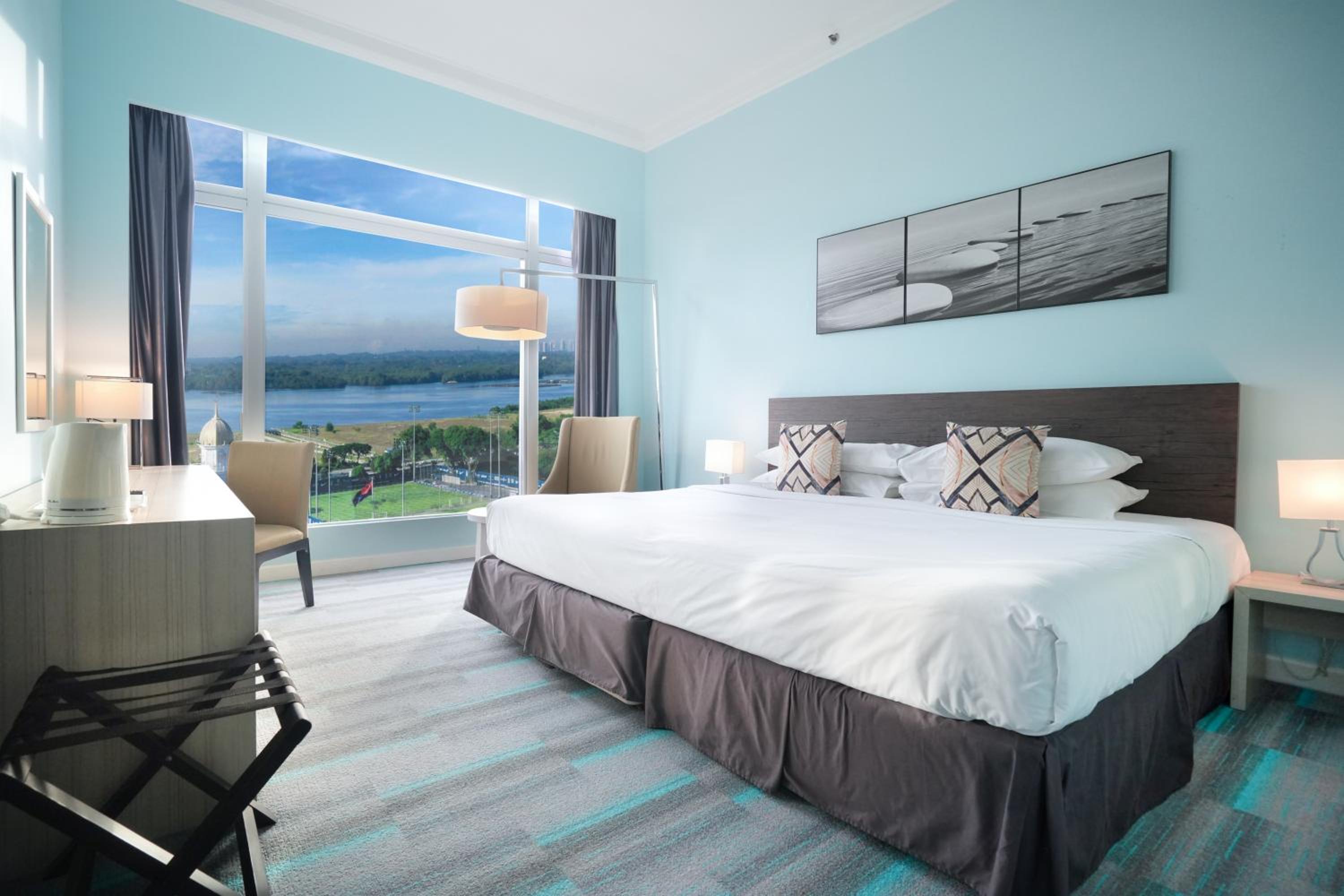 Deluxe Seaview King Room